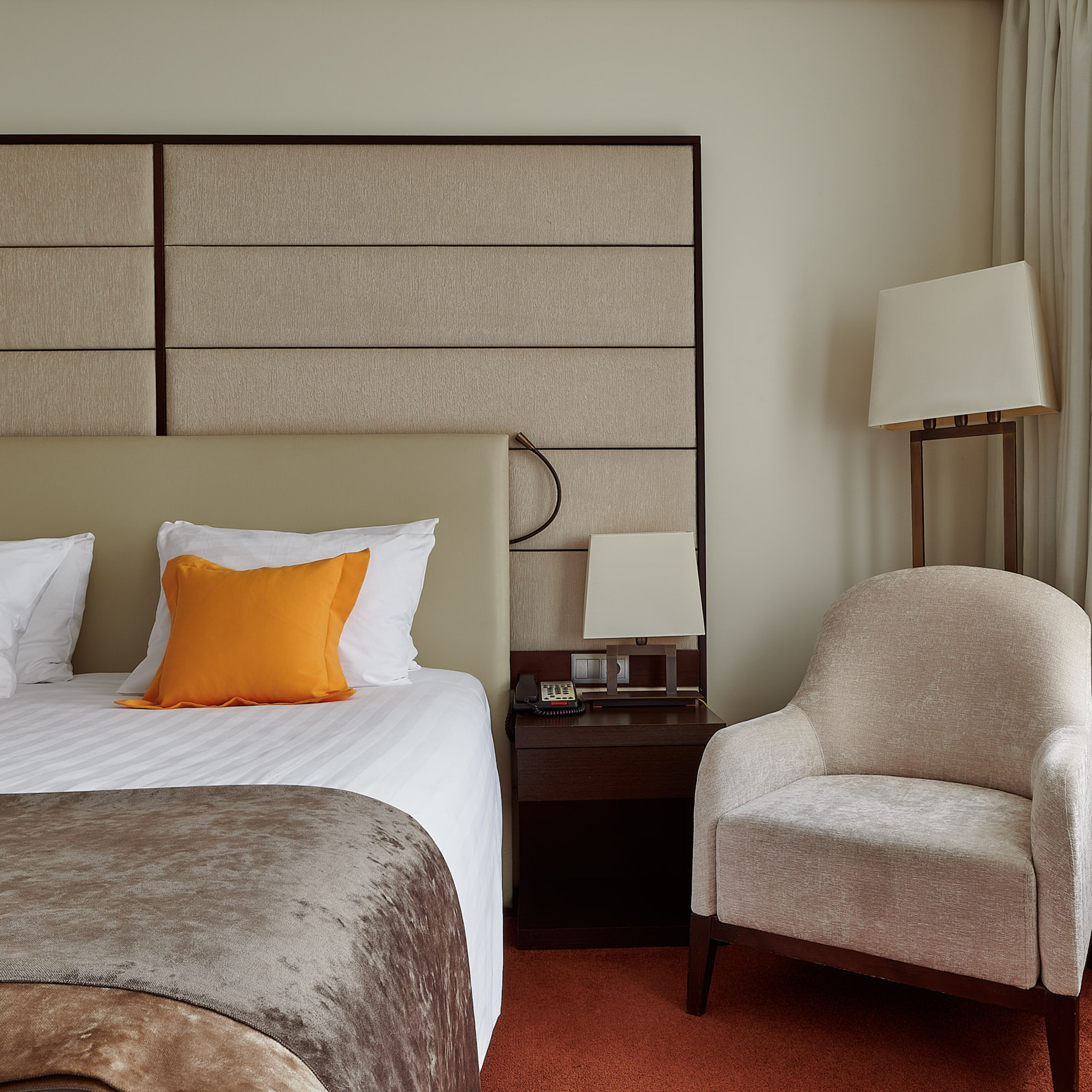 Отель «Crowne Plaza». Интерьерная съемка в Москве и России