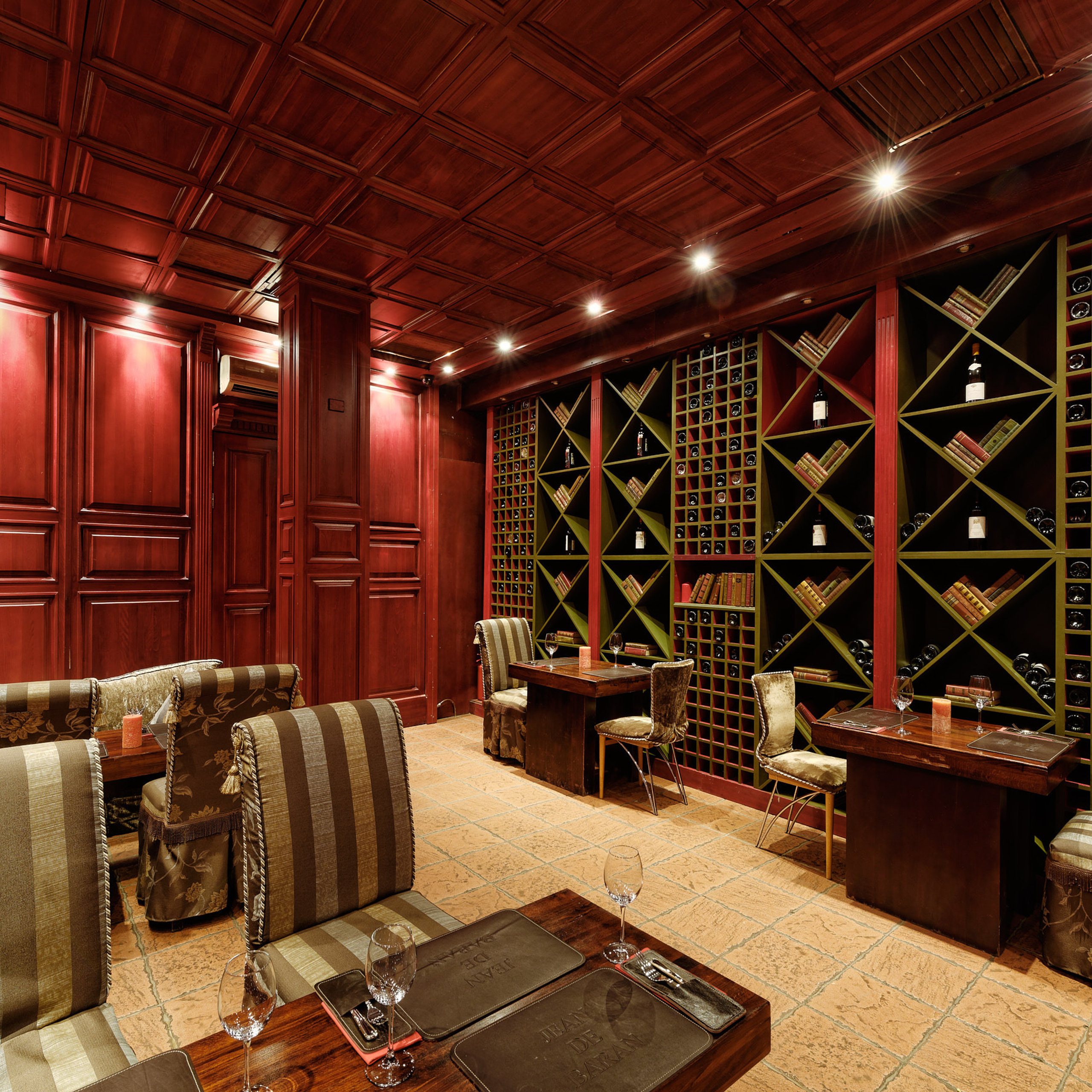 Интерьерная съемка для ресторана Жан Де Баран. Интерьерная съемка в Москве и России