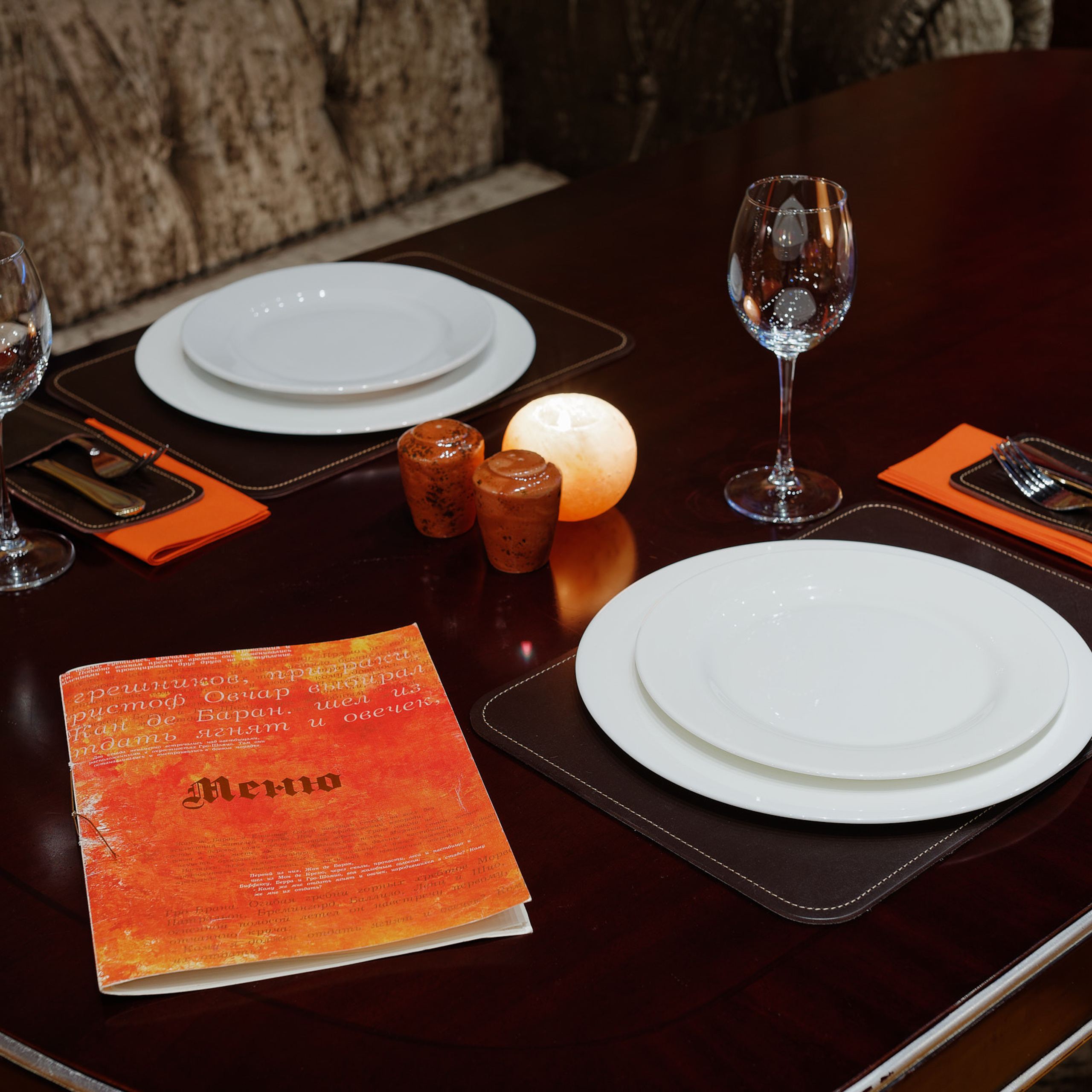 Интерьерная съемка для ресторана Жан Де Баран. Интерьерная съемка в Москве и России