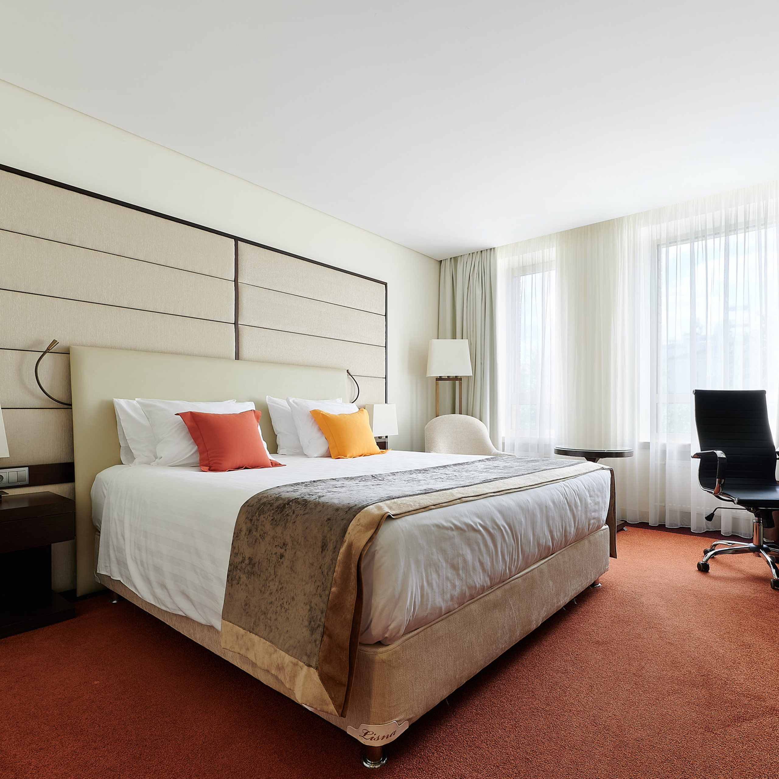 Отель «Crowne Plaza». Интерьерная съемка в Москве и России