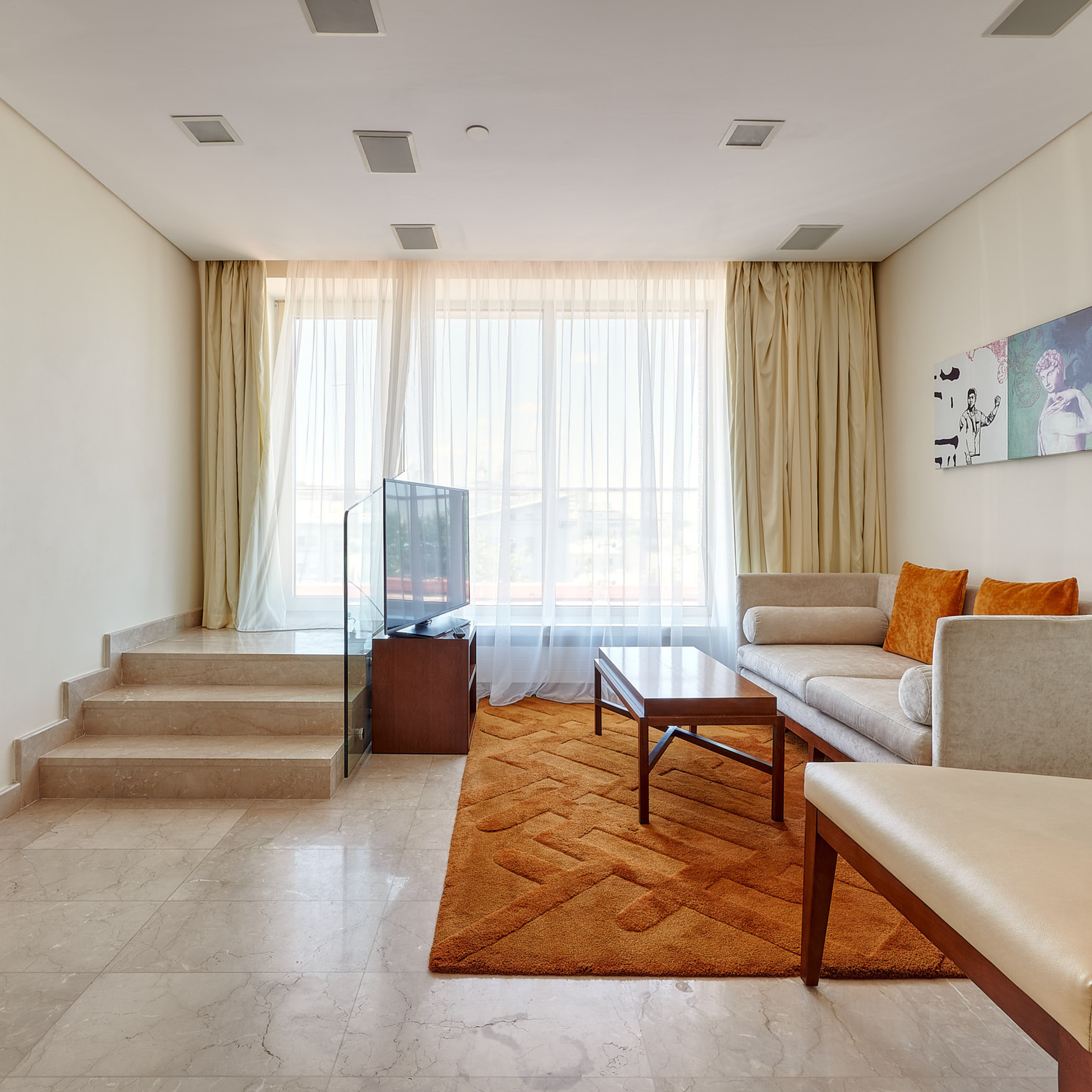 Отель «Crowne Plaza». Интерьерная съемка в Москве и России