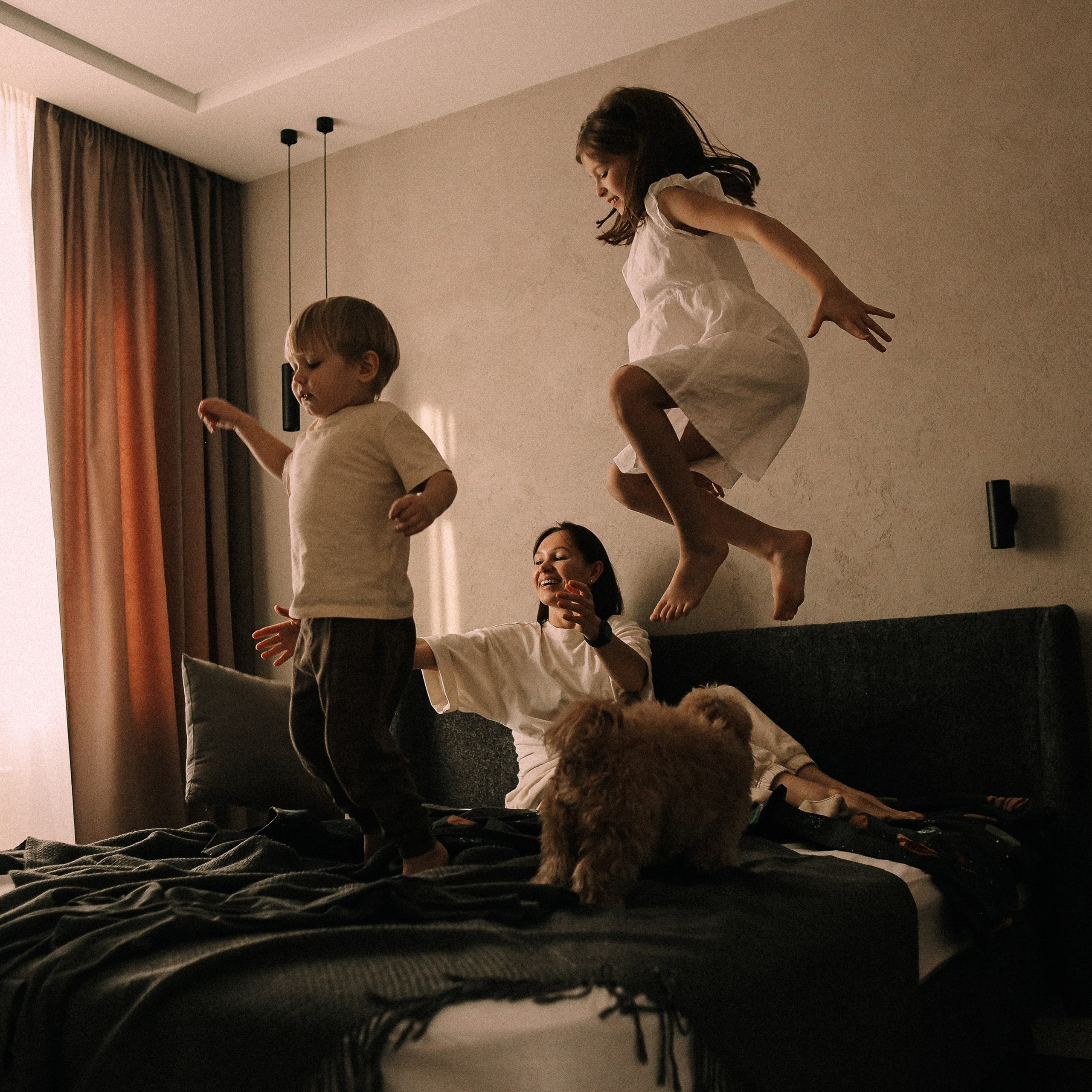 побеситься вместе