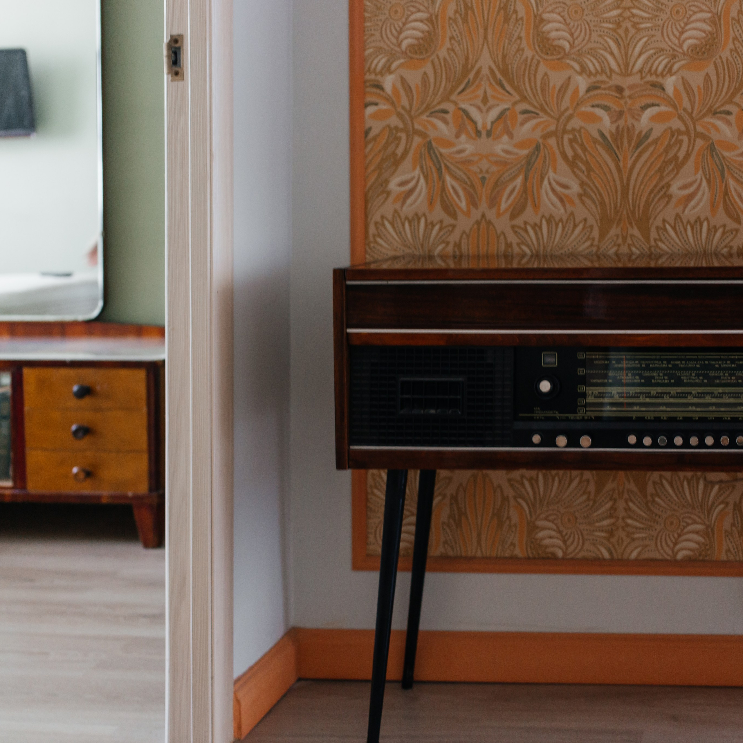 Двухкомнатная ретро