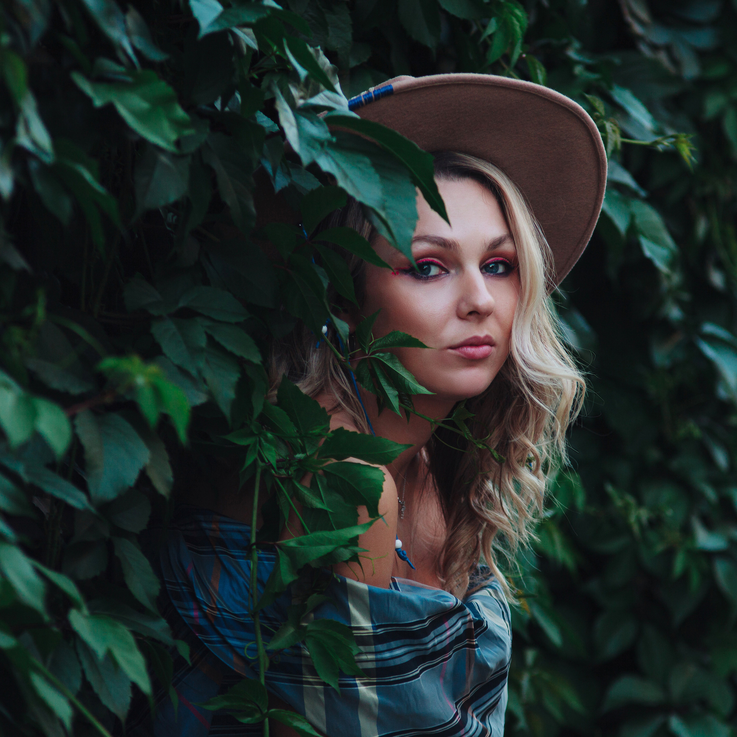 Фотосессия на прогулке. Лето, Питер. Jein.