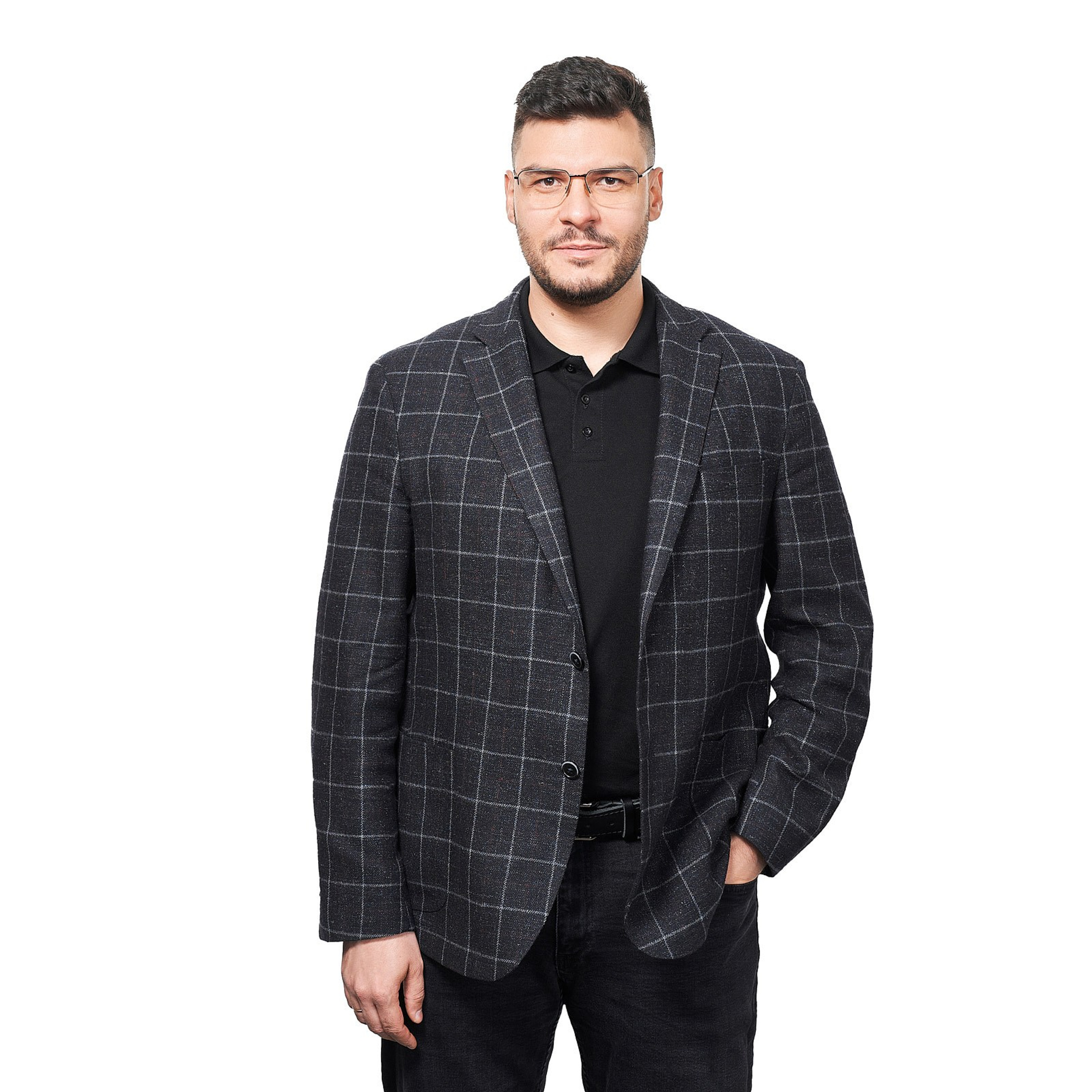 СКБ-контур (портреты в интерьерах офиса и на белом фоне). Профессиональный фотограф в Екатеринбурге Константин Зарипов