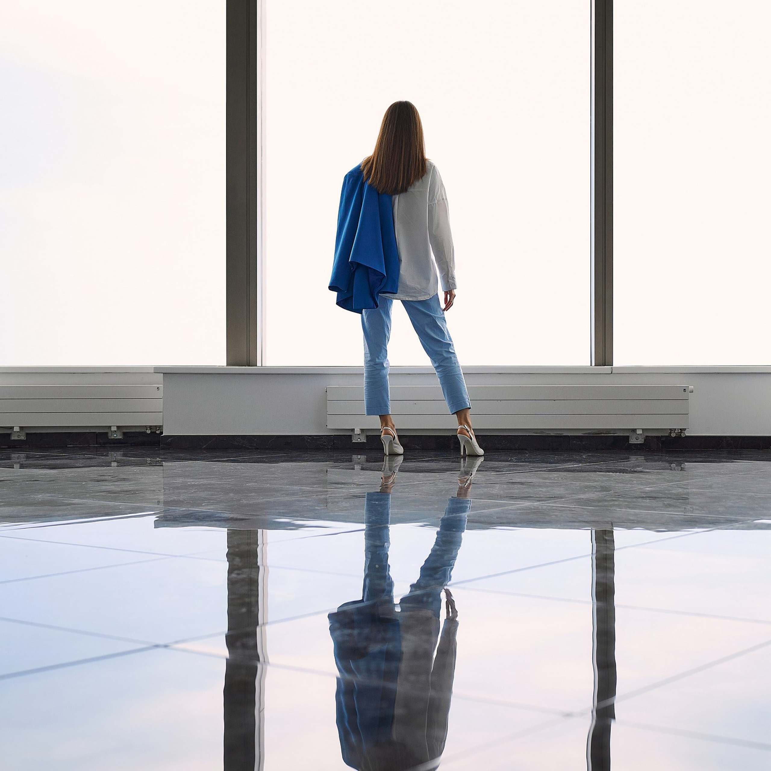 Группа компаний Априори (Портреты на белом фоне и в интерьерах + командные фото). Профессиональный фотограф в Екатеринбурге Константин Зарипов