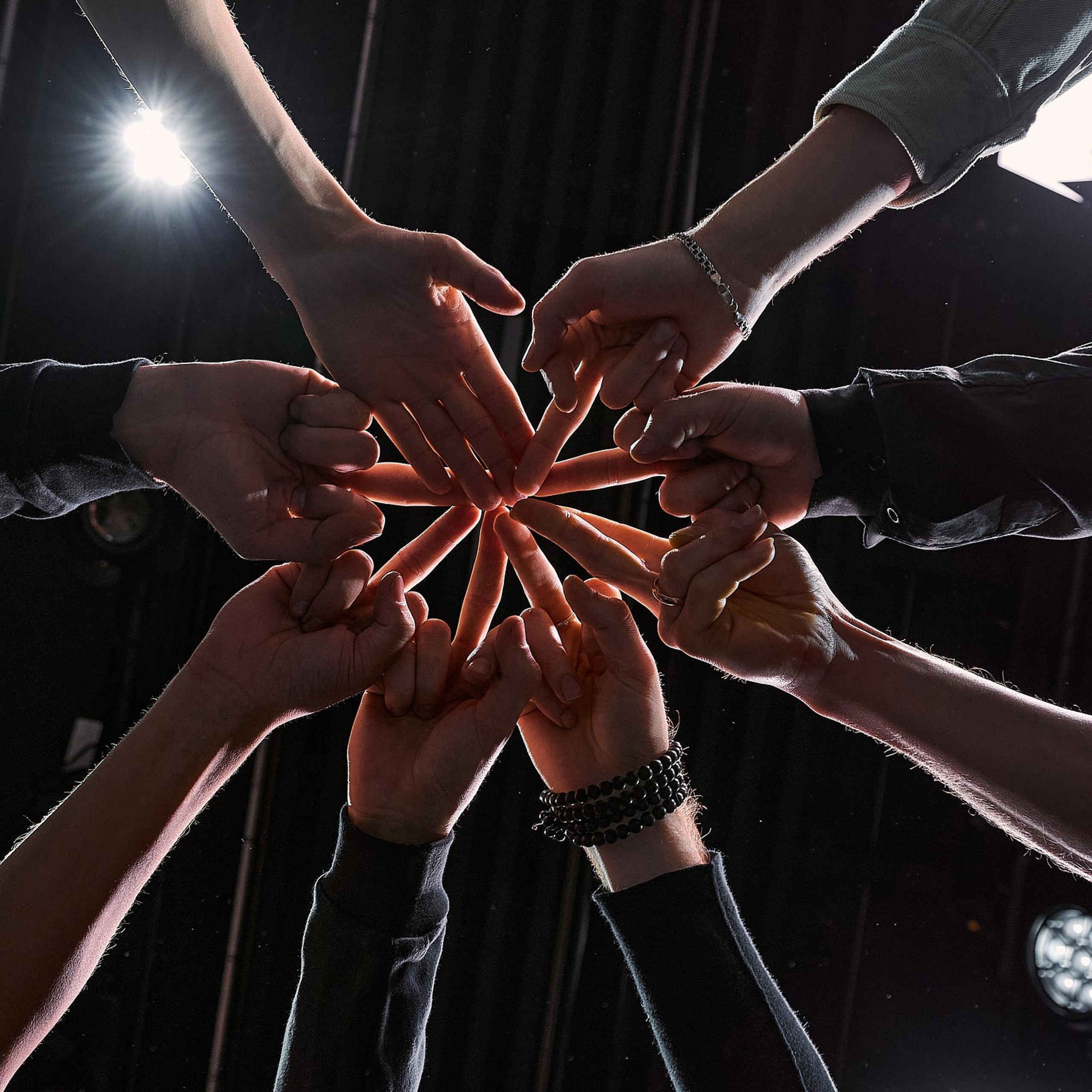 Команда Изи-Шоу (На белом фоне и в рабочей обстановке). Профессиональный фотограф в Екатеринбурге Константин Зарипов