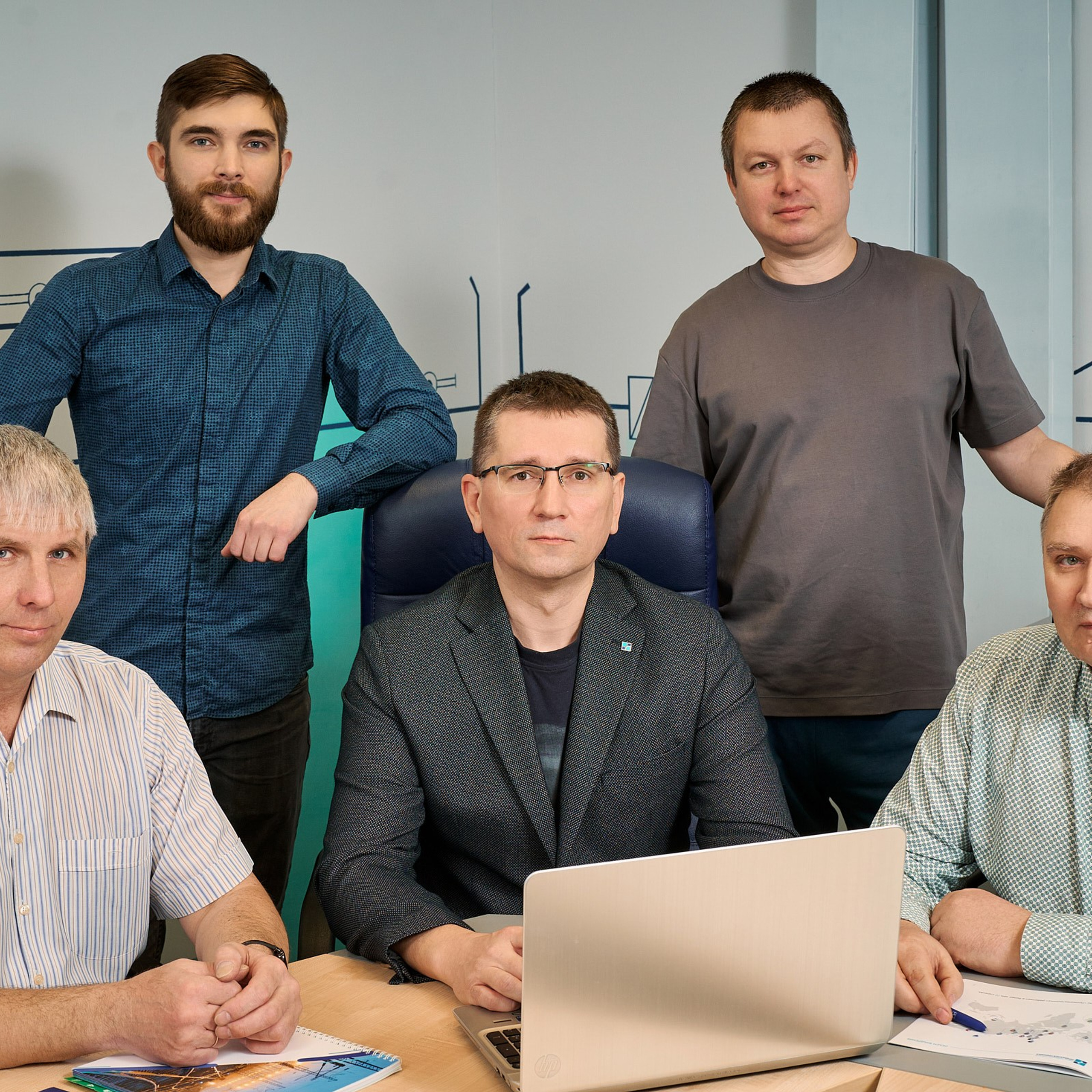 Производственная компания (Сотруднеики в интерьерах офиса). Профессиональный фотограф в Екатеринбурге Константин Зарипов