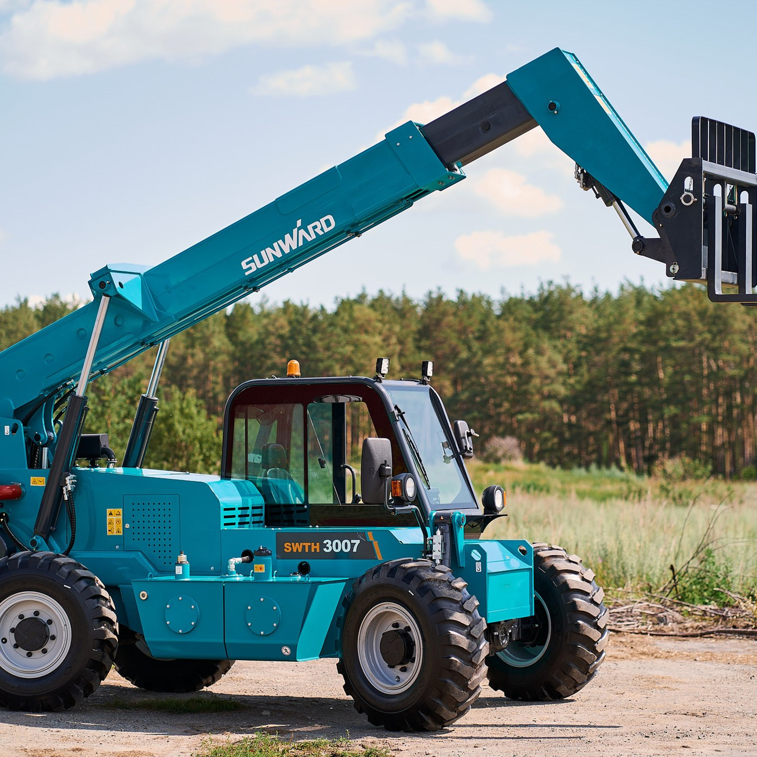 Спецтехника SUNWARD (для каталога). Профессиональный фотограф в Екатеринбурге Константин Зарипов