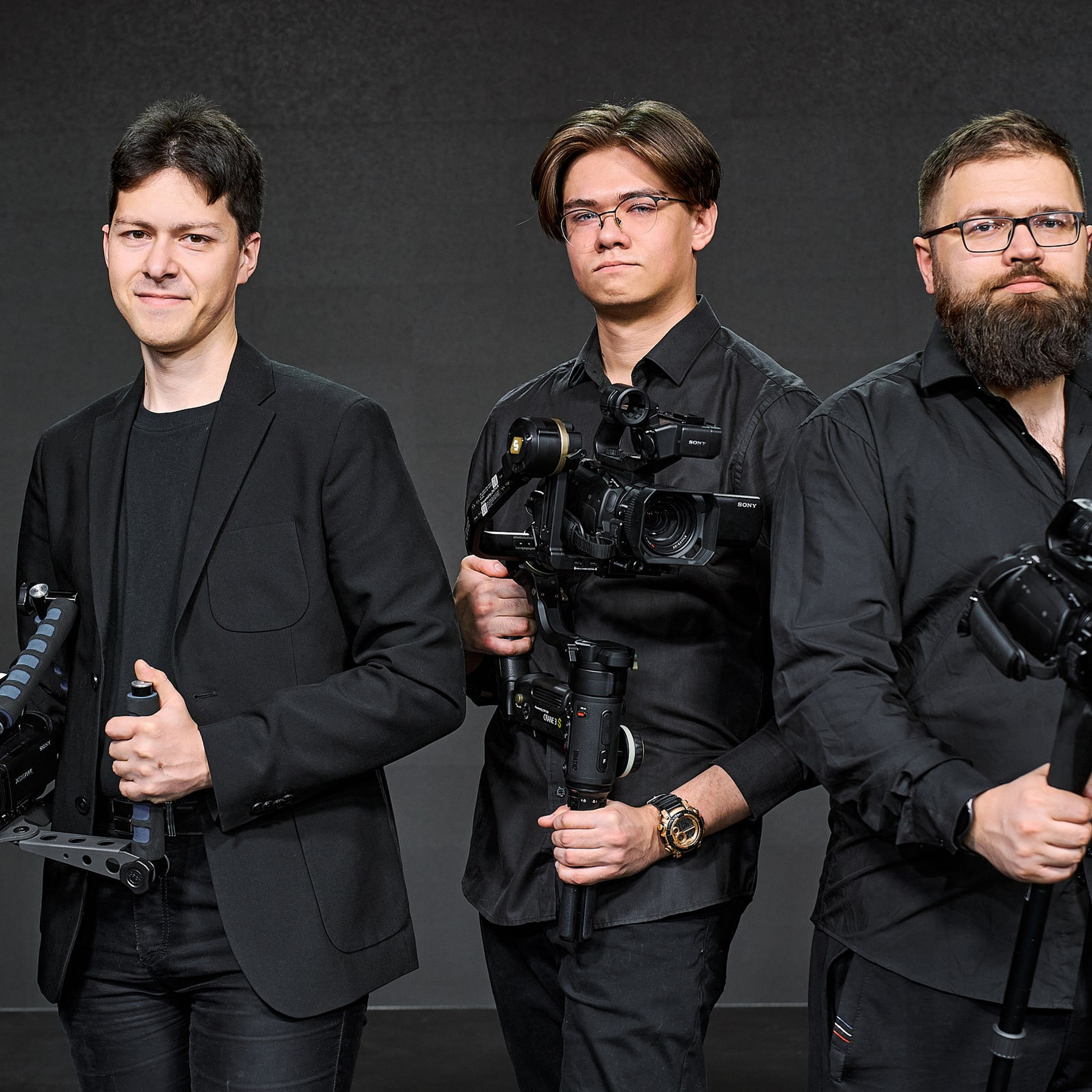 Команда Изи-Шоу (На белом фоне и в рабочей обстановке). Профессиональный фотограф в Екатеринбурге Константин Зарипов