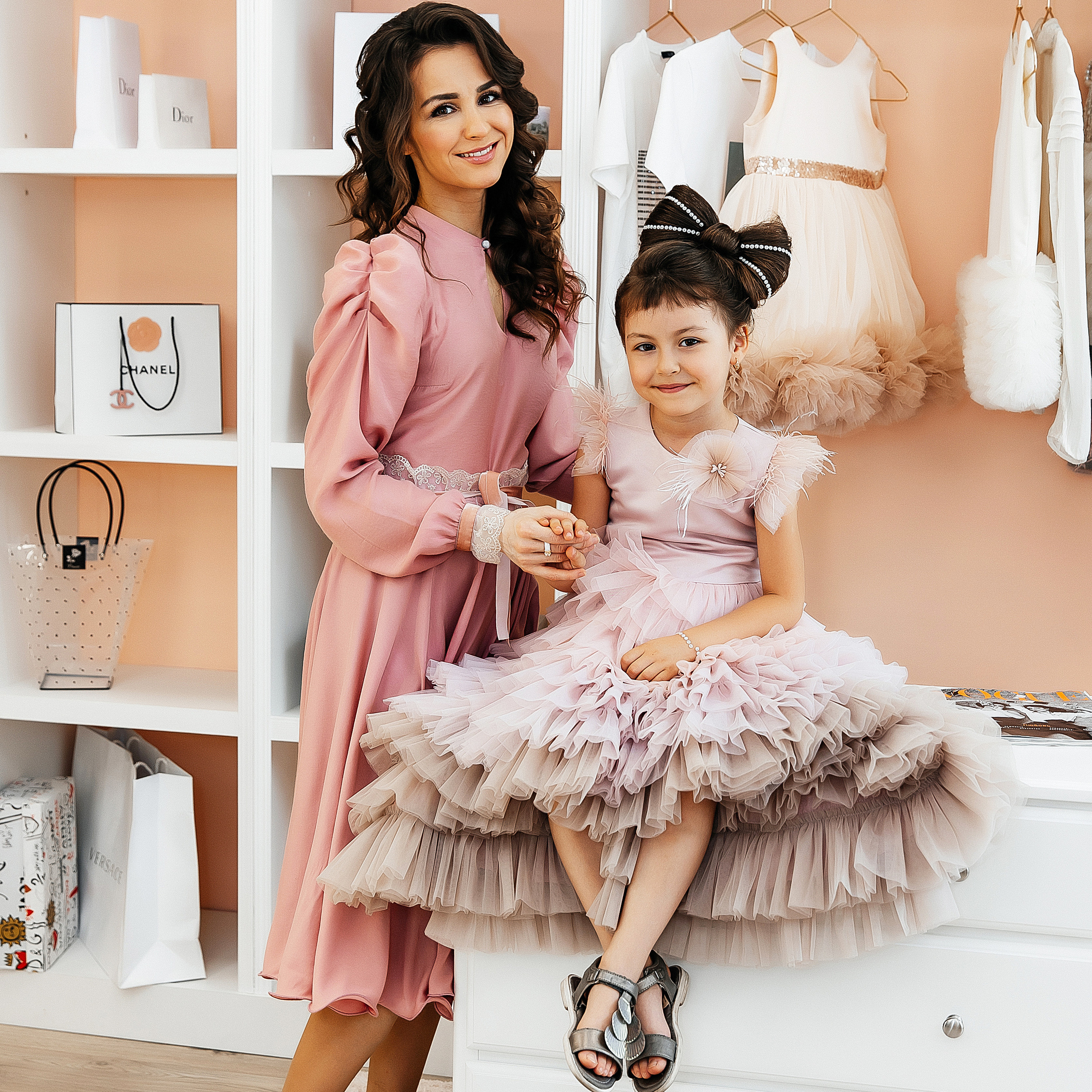 Мама с дочкой