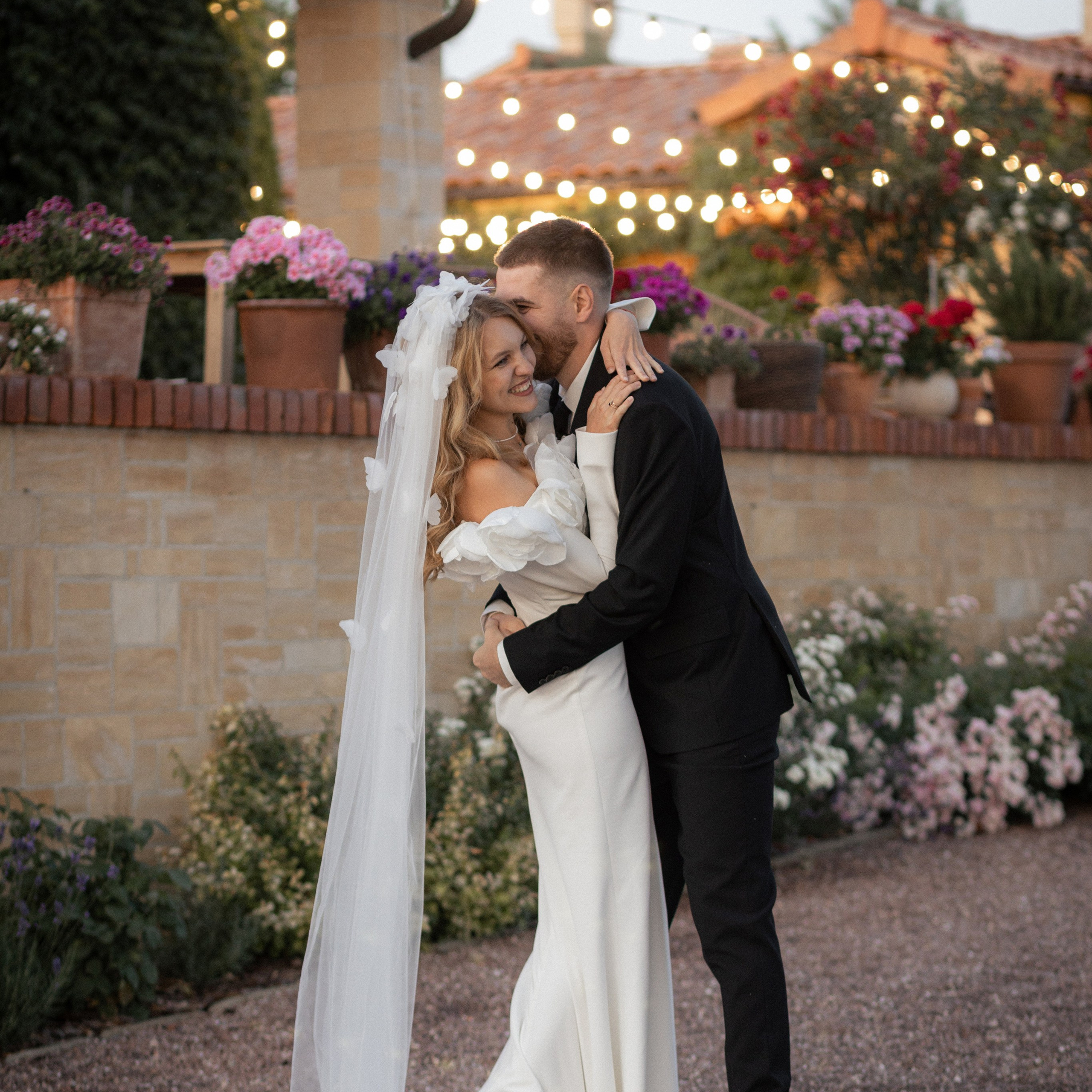 Victoria & Alexander