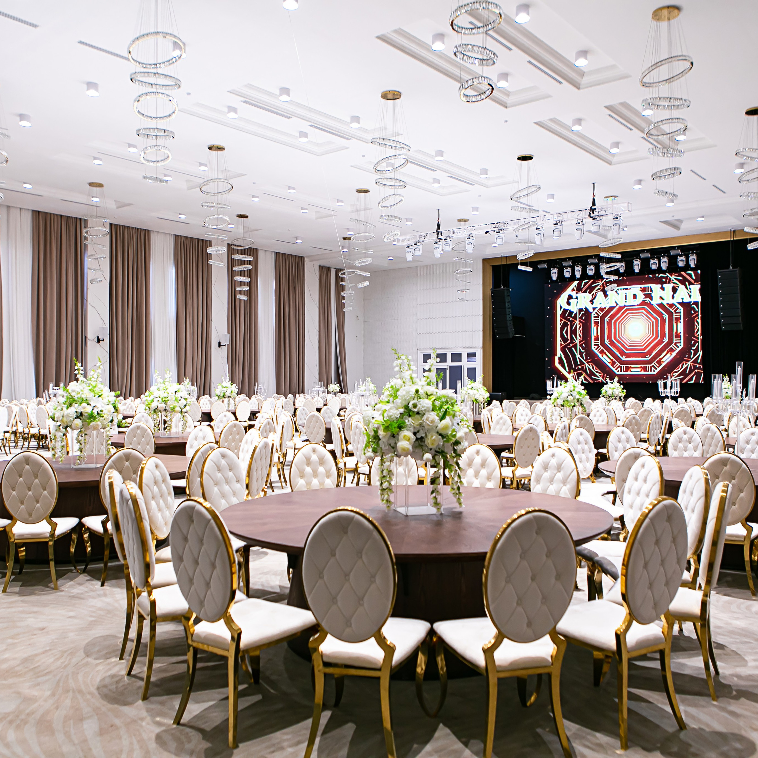 Банкетный зал Grand Holl