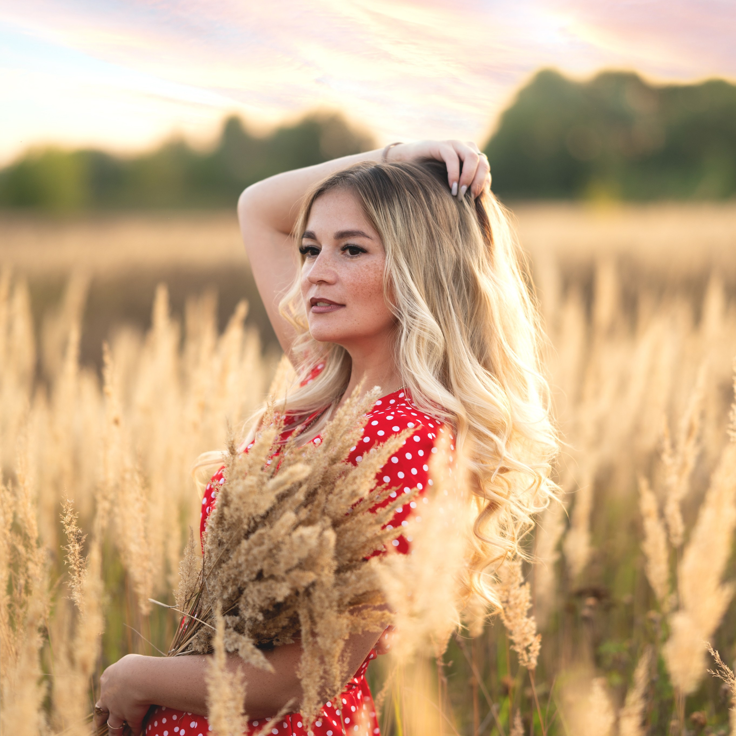 Александра