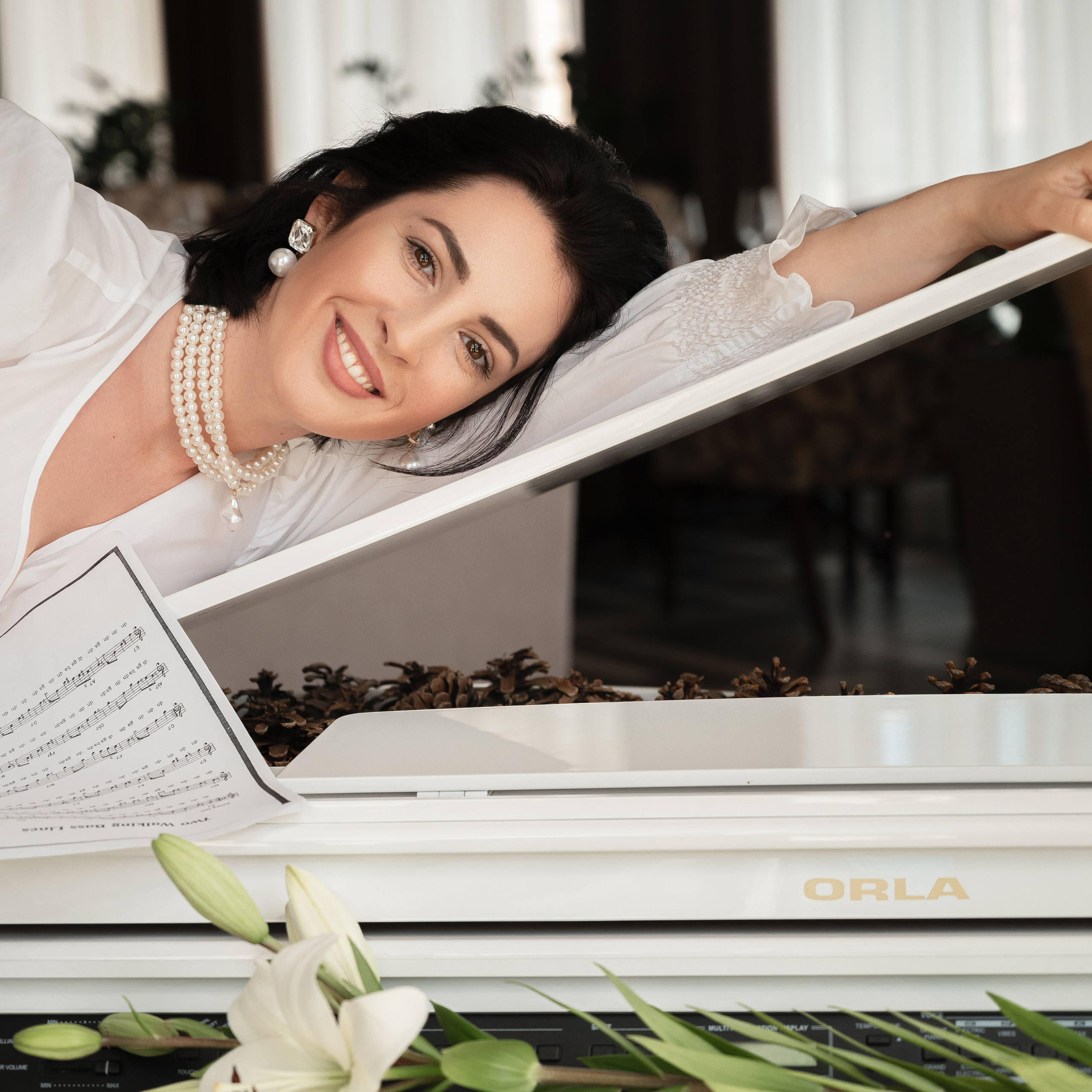 Два образа для музканта и певицы Ольги Щеголь