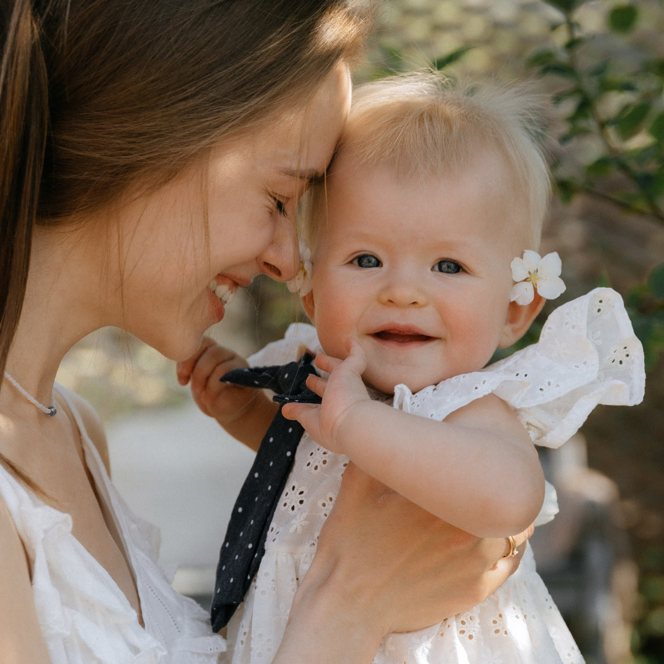 Настя и Тася