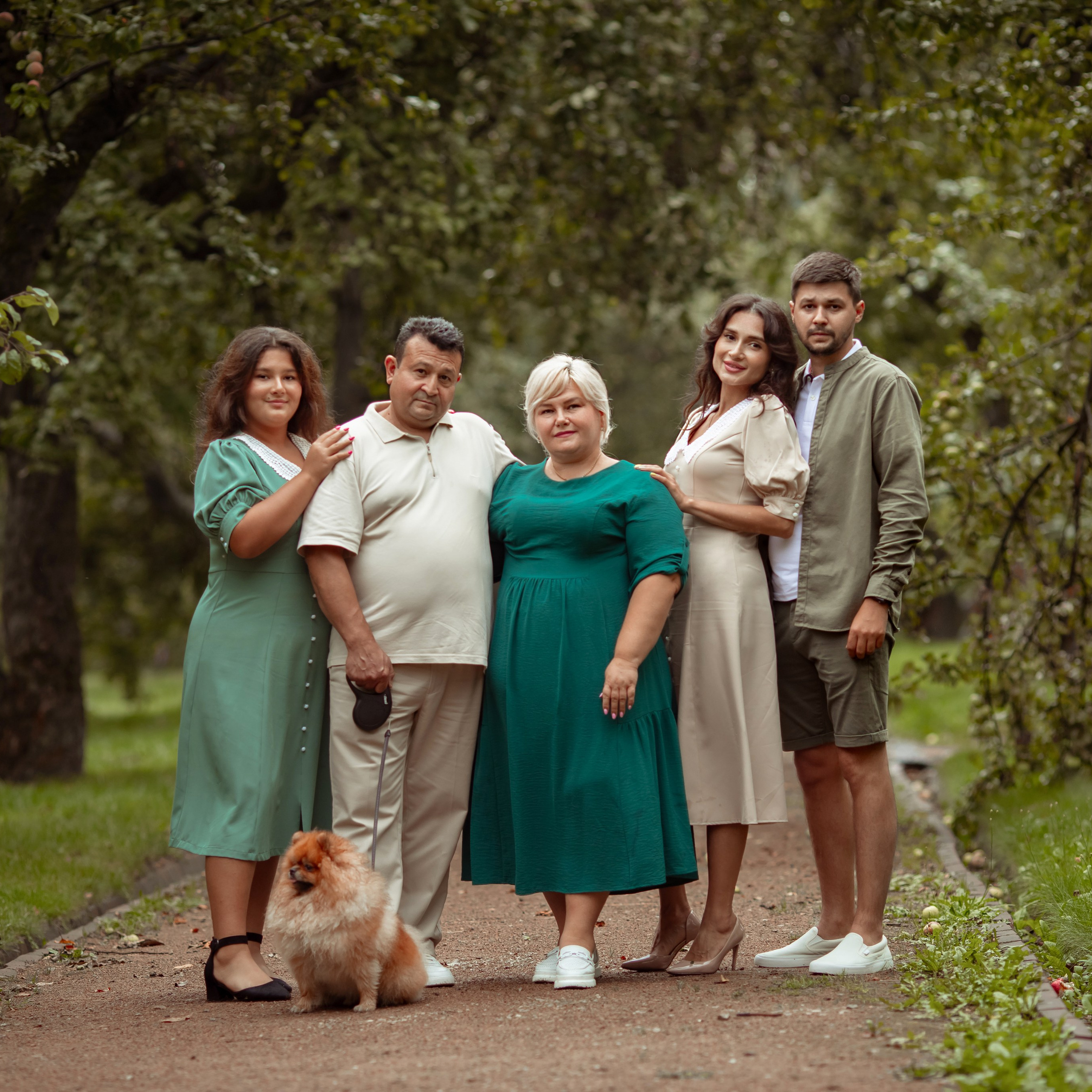 Анна с семьей