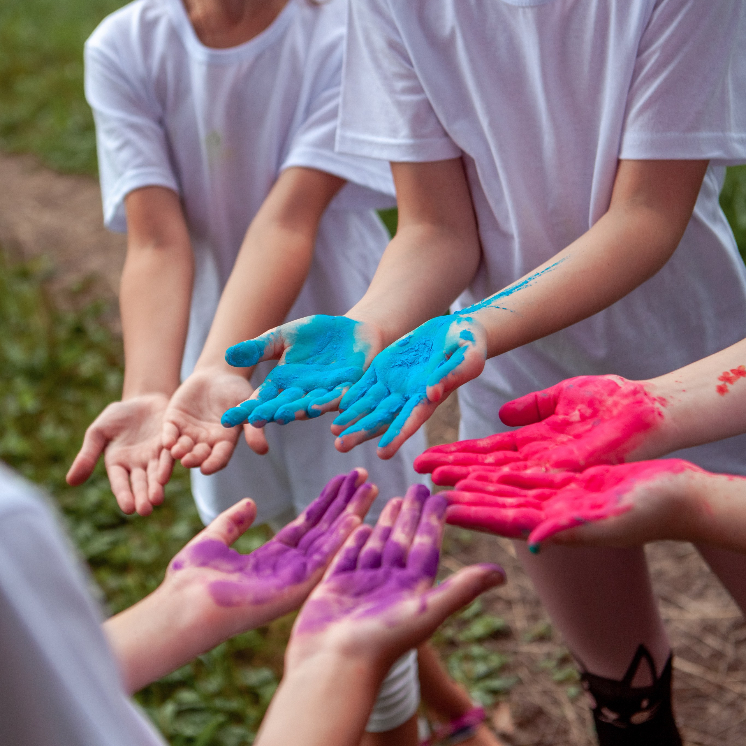 День рождение в красках холли