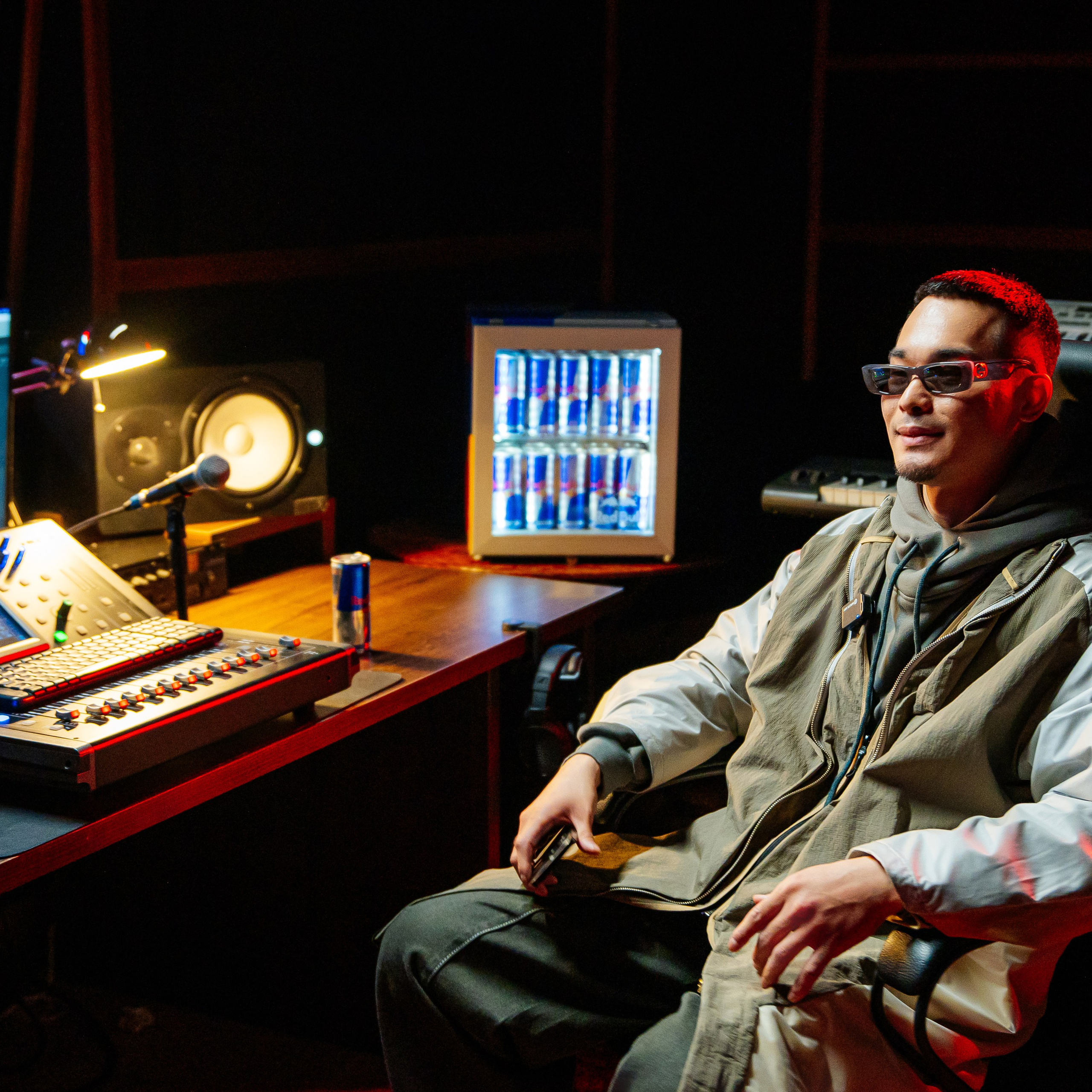 Red Bull 64 Bars Ния Hiro Truwer