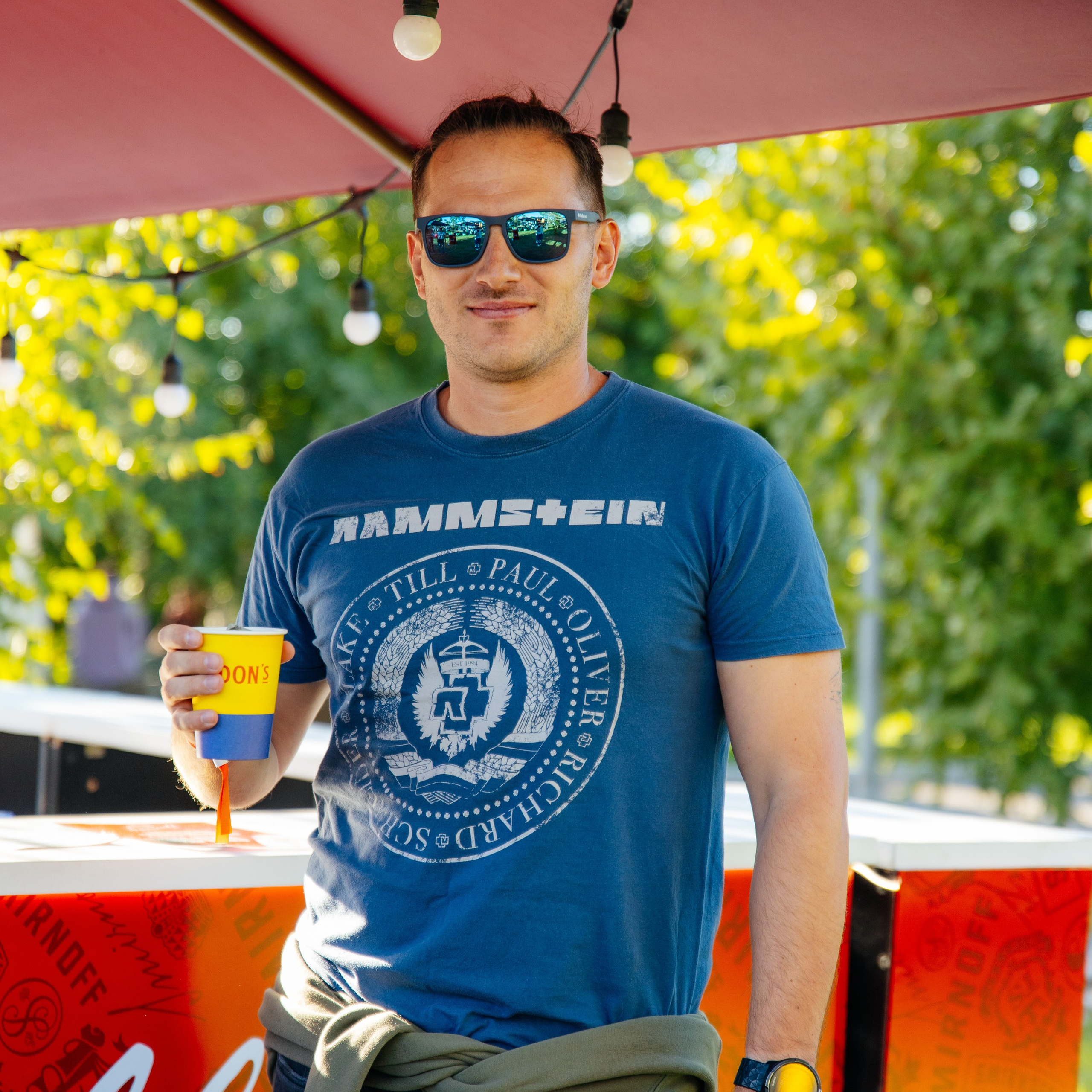 YANDEX PARK. JOHNNIE WALKER — CHINCHIN — SMIRNOFF — TANQUERAY