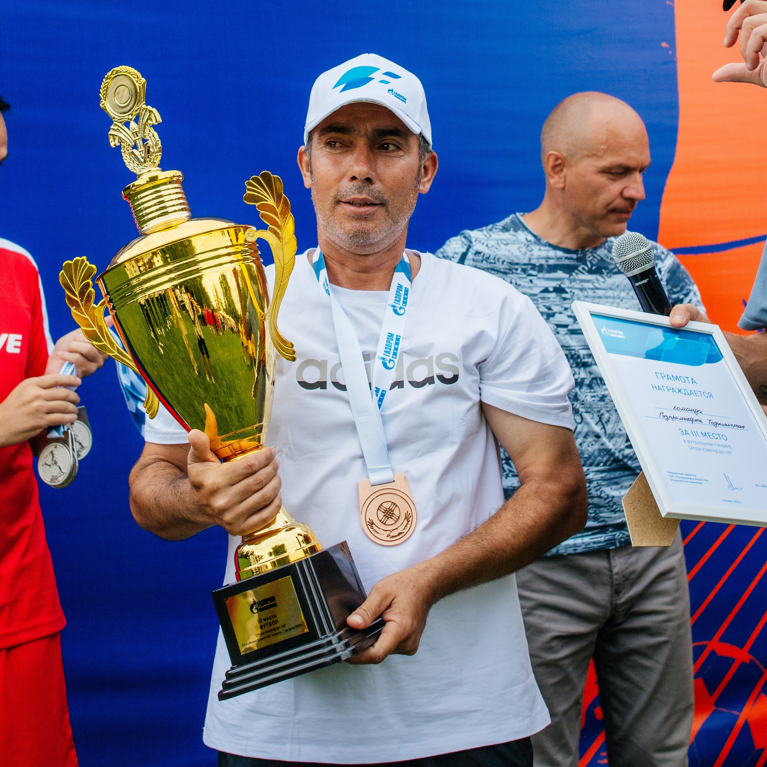 ГазПромНефть Энергия в людях