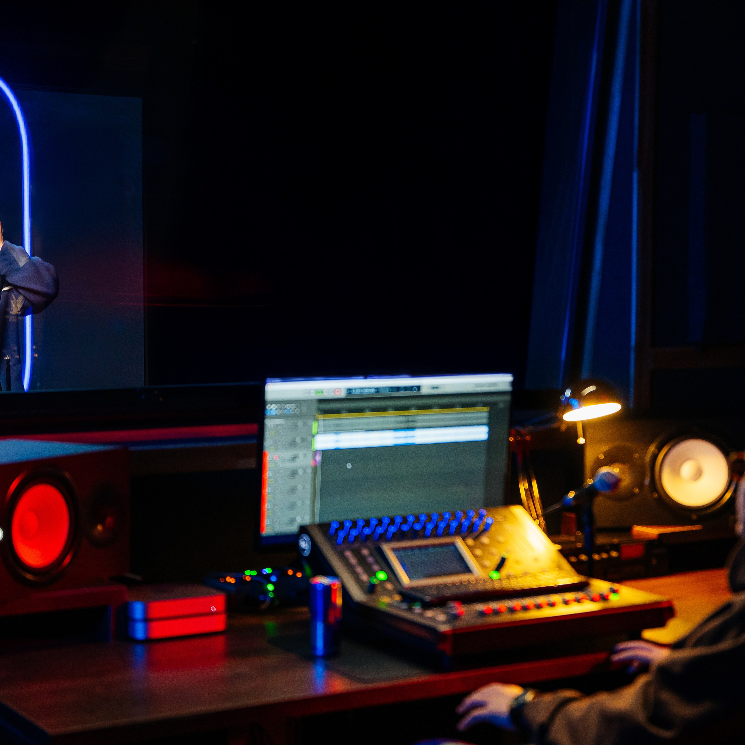 Red Bull 64 Bars Ния Hiro Truwer