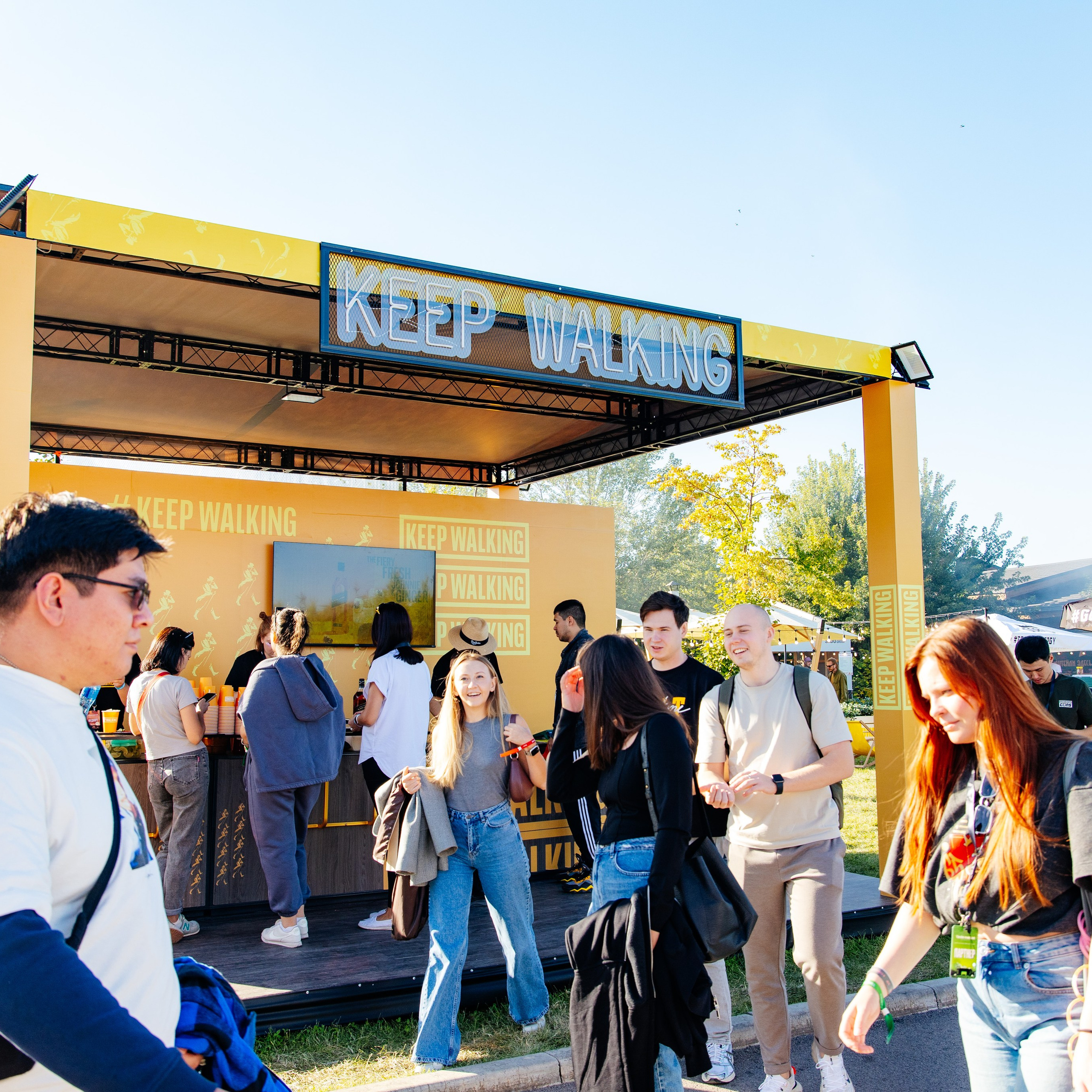 YANDEX PARK. JOHNNIE WALKER — CHINCHIN — SMIRNOFF — TANQUERAY