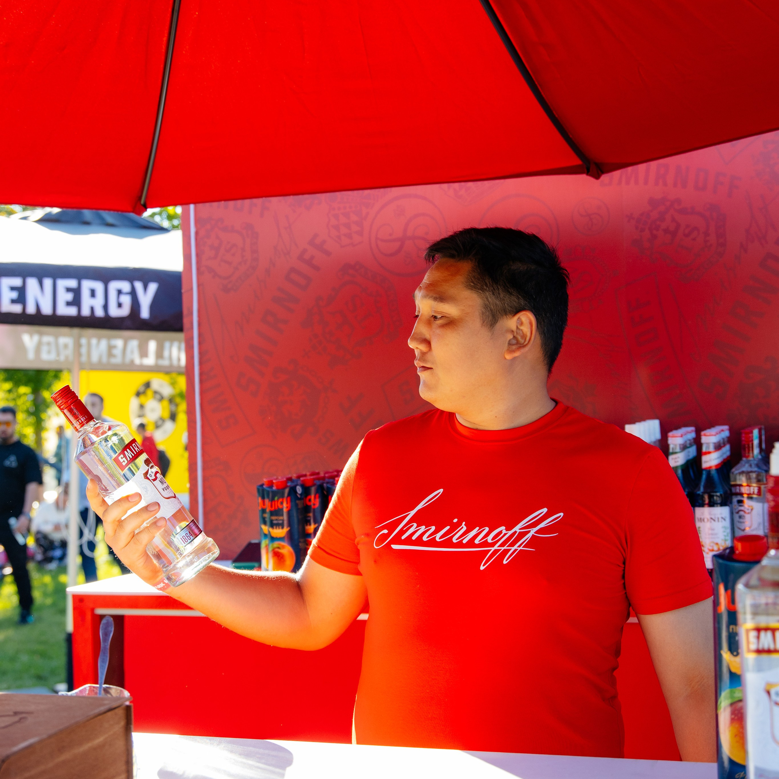 YANDEX PARK. JOHNNIE WALKER — CHINCHIN — SMIRNOFF — TANQUERAY