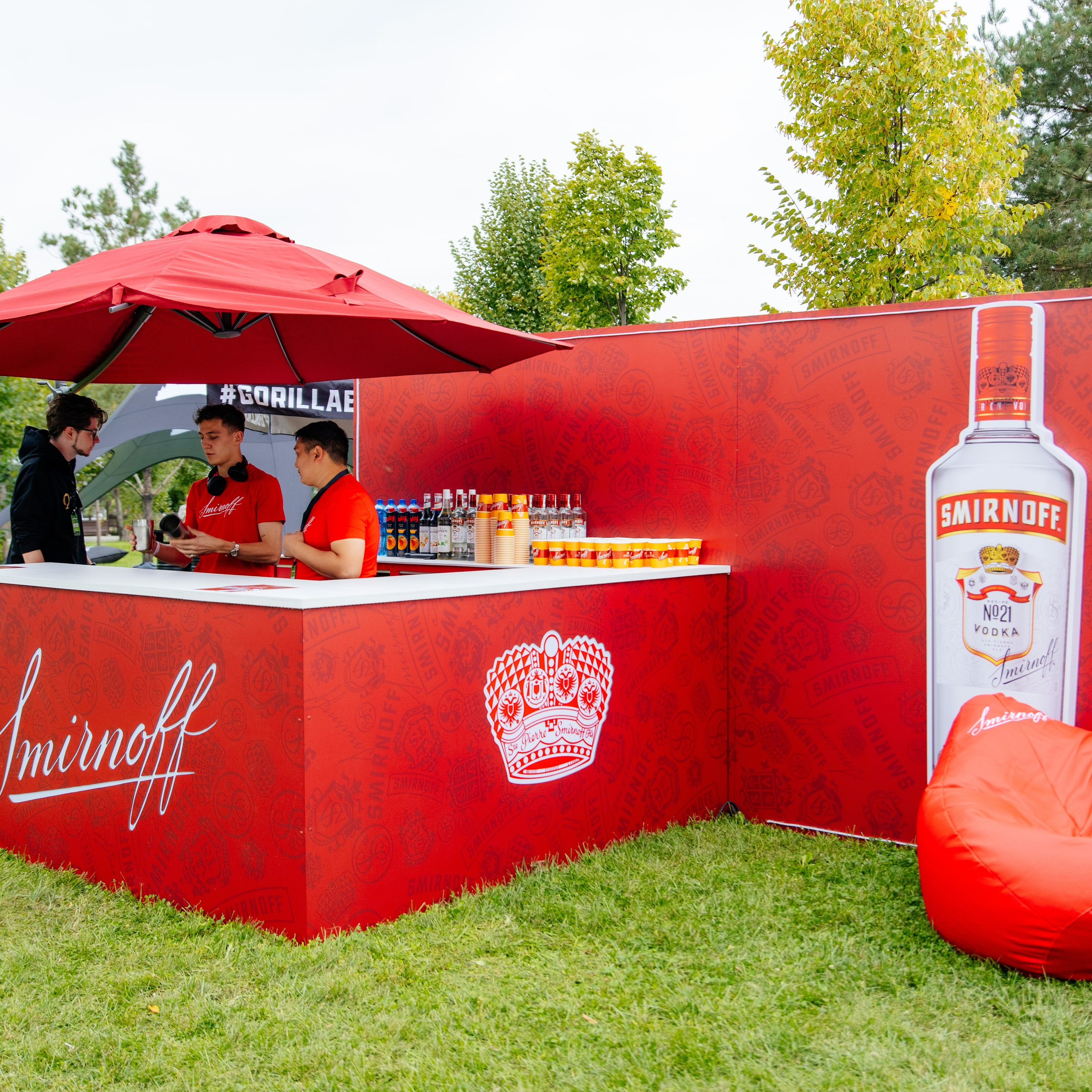 YANDEX PARK. JOHNNIE WALKER — CHINCHIN — SMIRNOFF — TANQUERAY