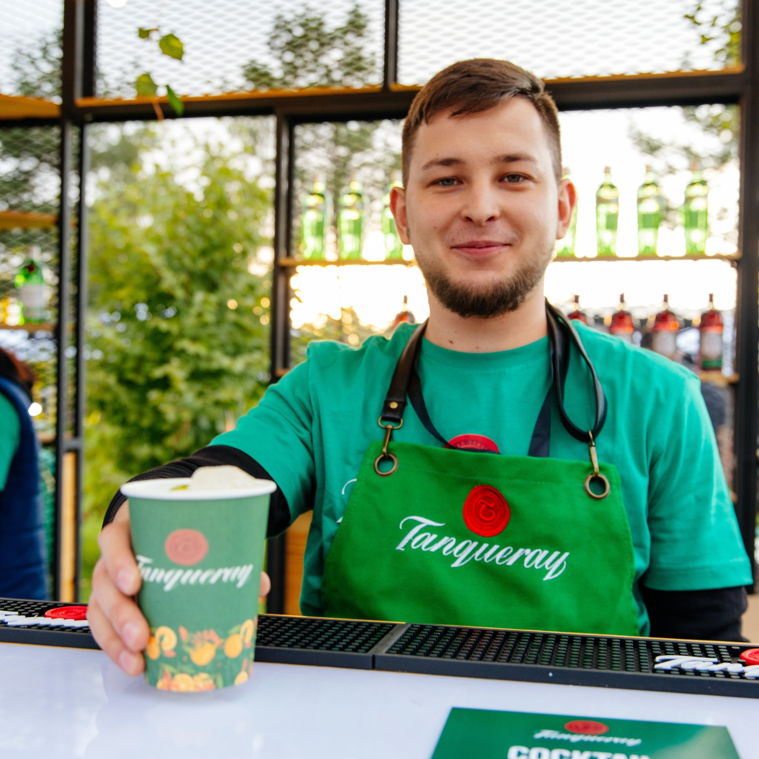 YANDEX PARK. JOHNNIE WALKER — CHINCHIN — SMIRNOFF — TANQUERAY