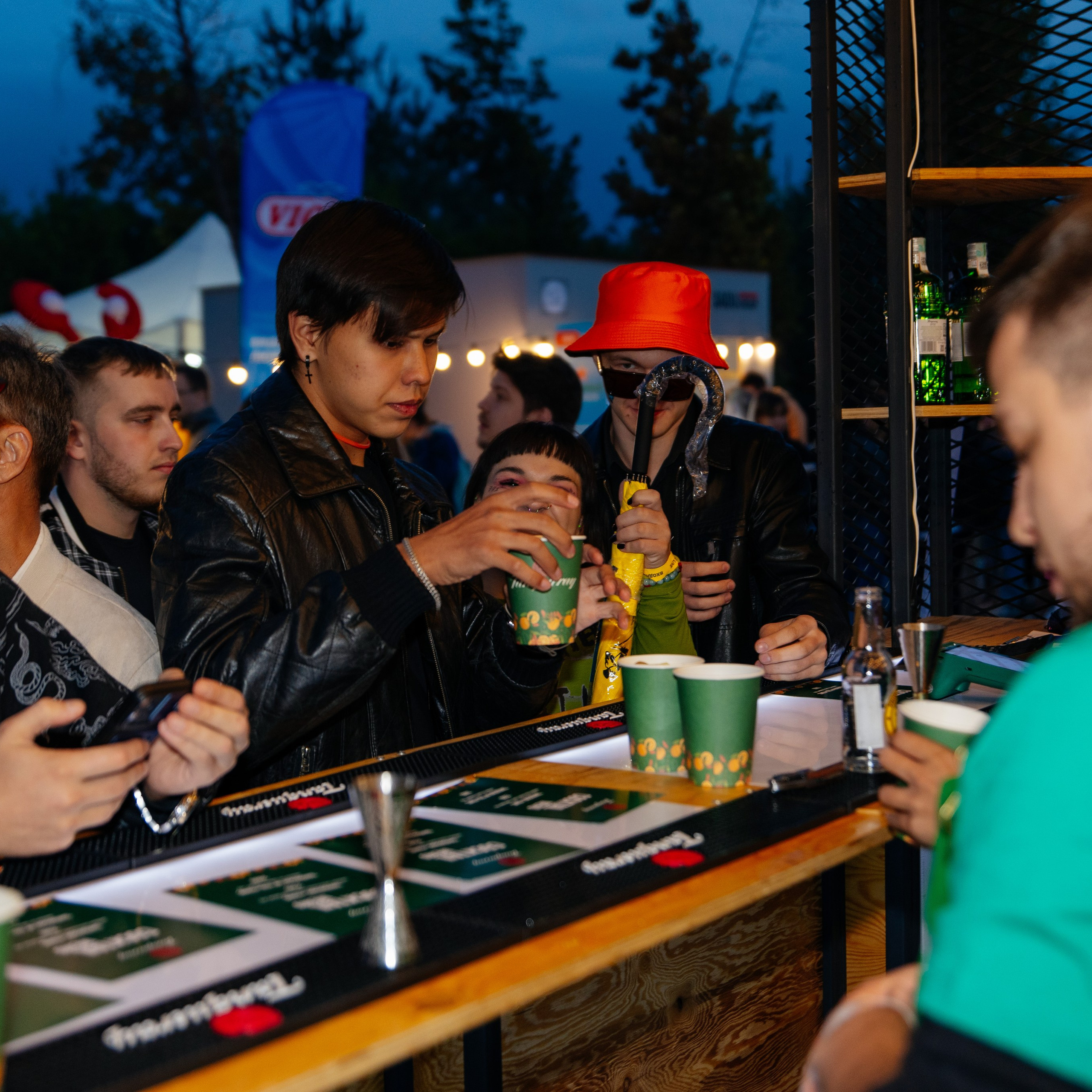 YANDEX PARK. JOHNNIE WALKER — CHINCHIN — SMIRNOFF — TANQUERAY