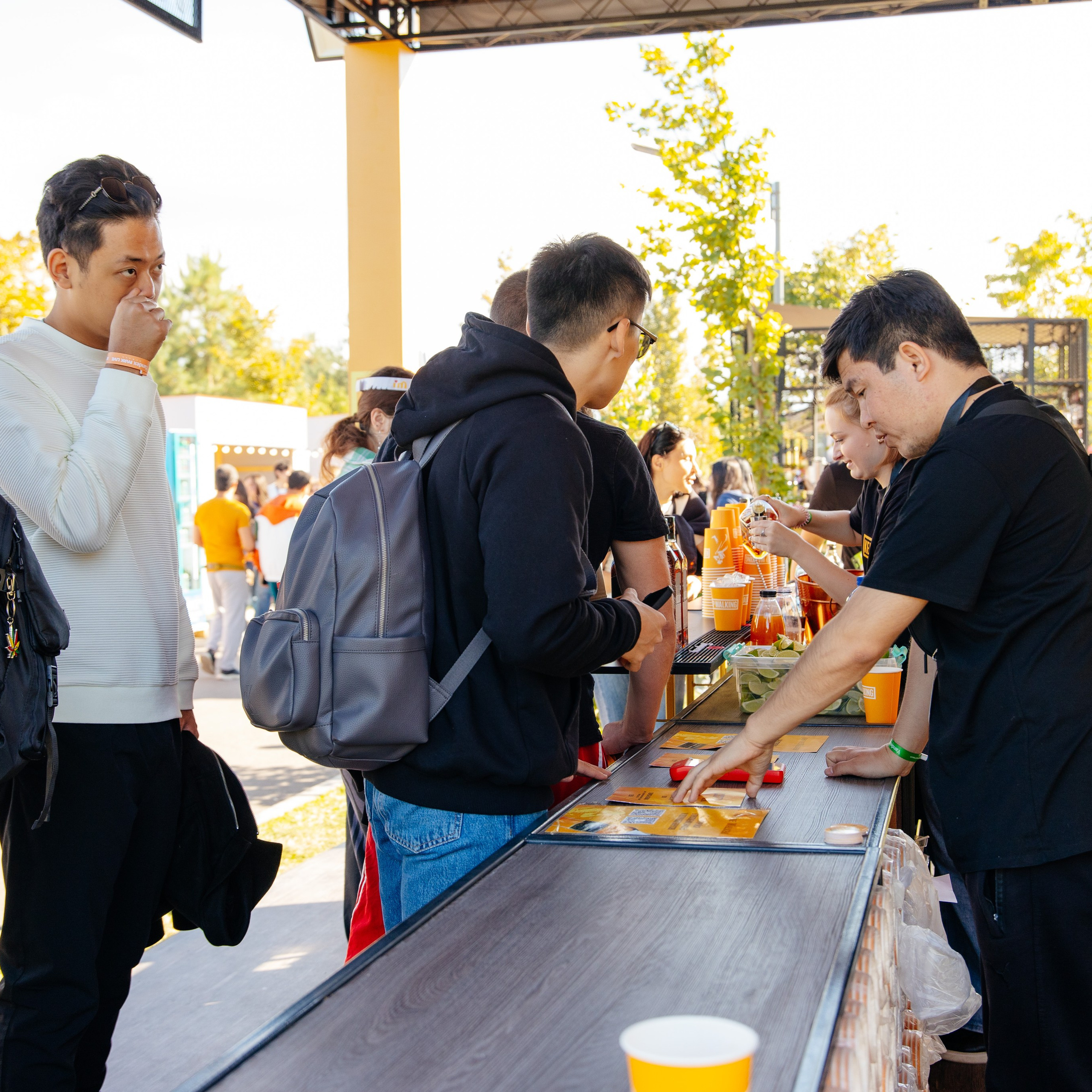 YANDEX PARK. JOHNNIE WALKER — CHINCHIN — SMIRNOFF — TANQUERAY