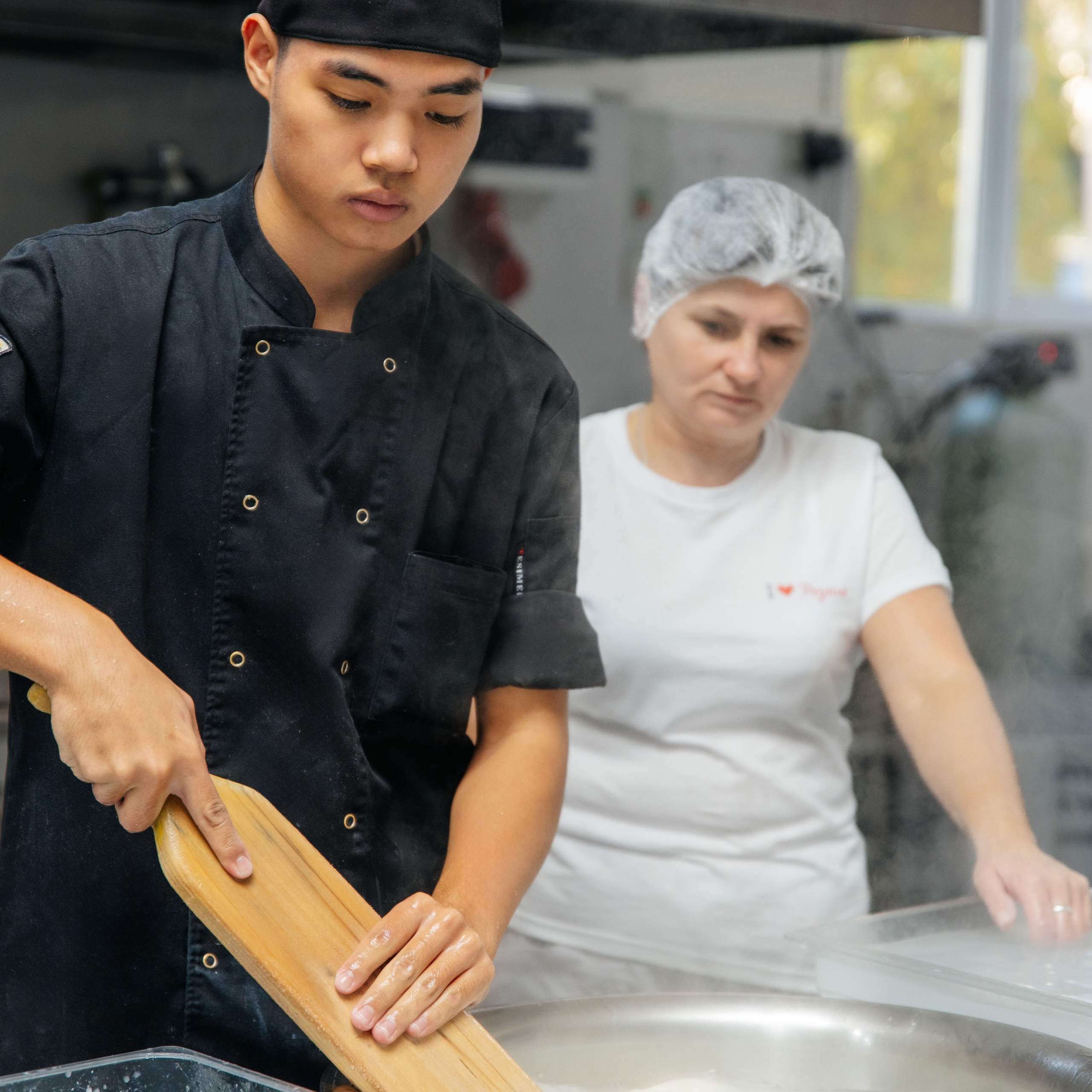 Произодство СЫРНЫЕ ТРАДИЦИИ / СЫРОВАРНЯ