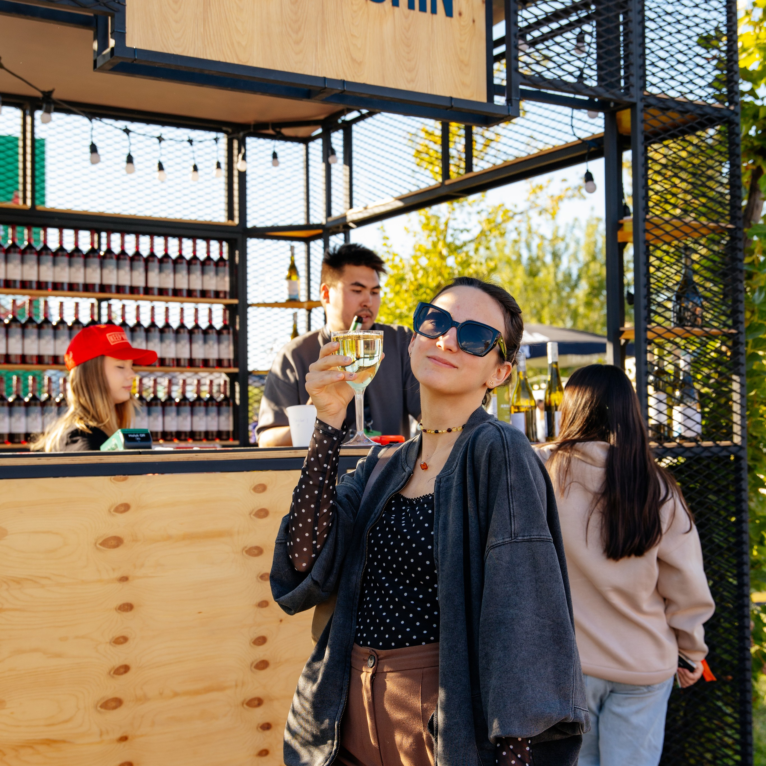 YANDEX PARK. JOHNNIE WALKER — CHINCHIN — SMIRNOFF — TANQUERAY