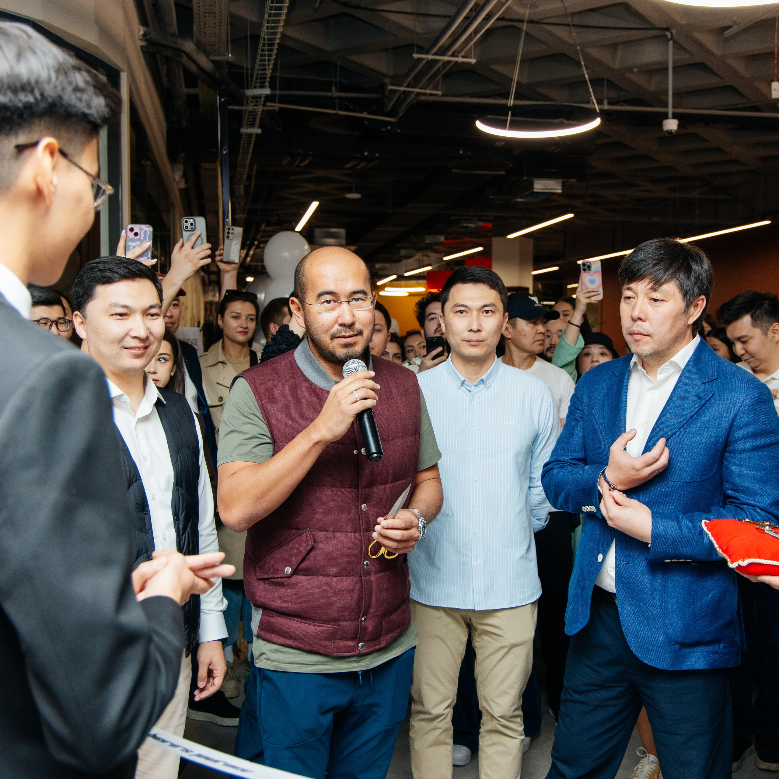 Hero's journey promenade