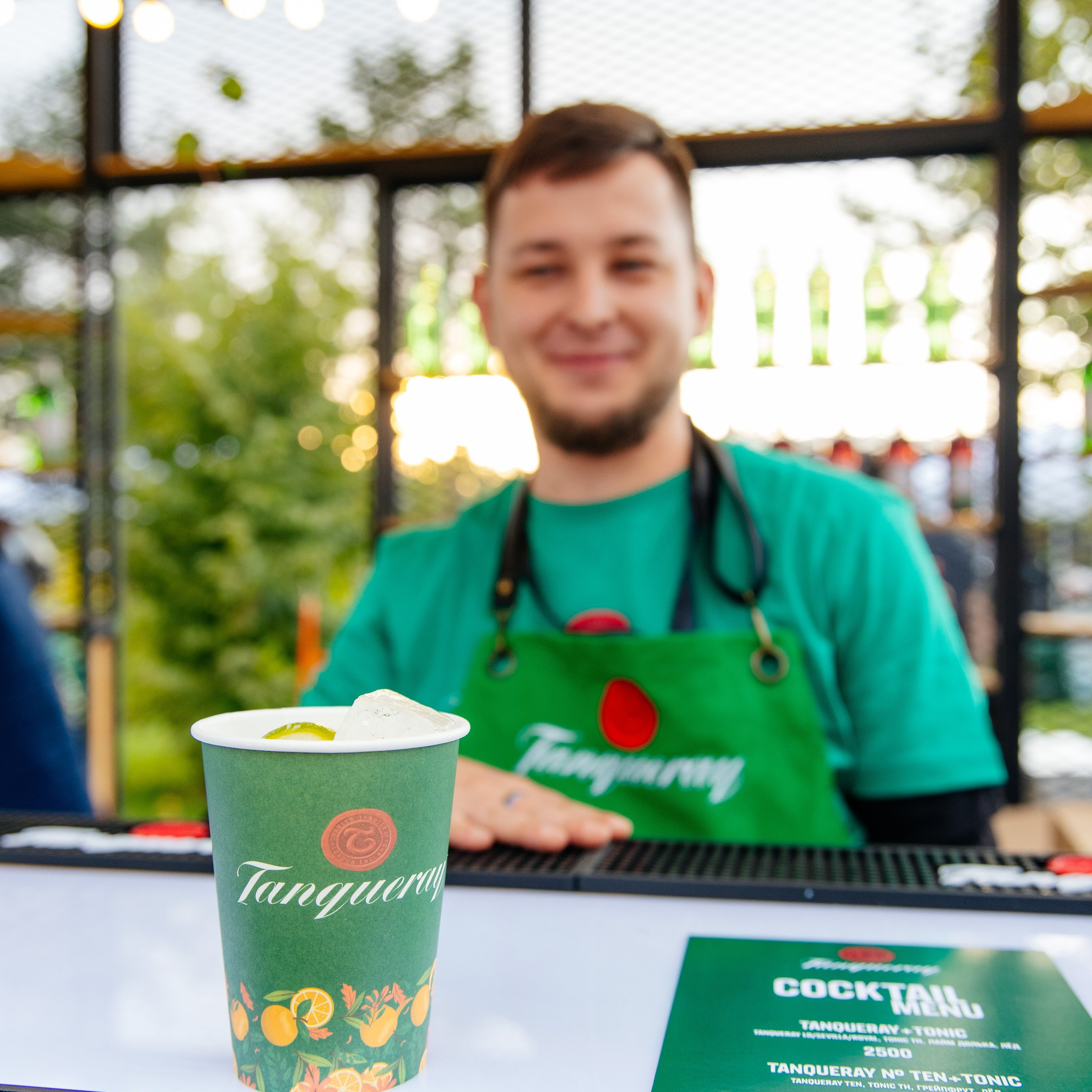 YANDEX PARK. JOHNNIE WALKER — CHINCHIN — SMIRNOFF — TANQUERAY