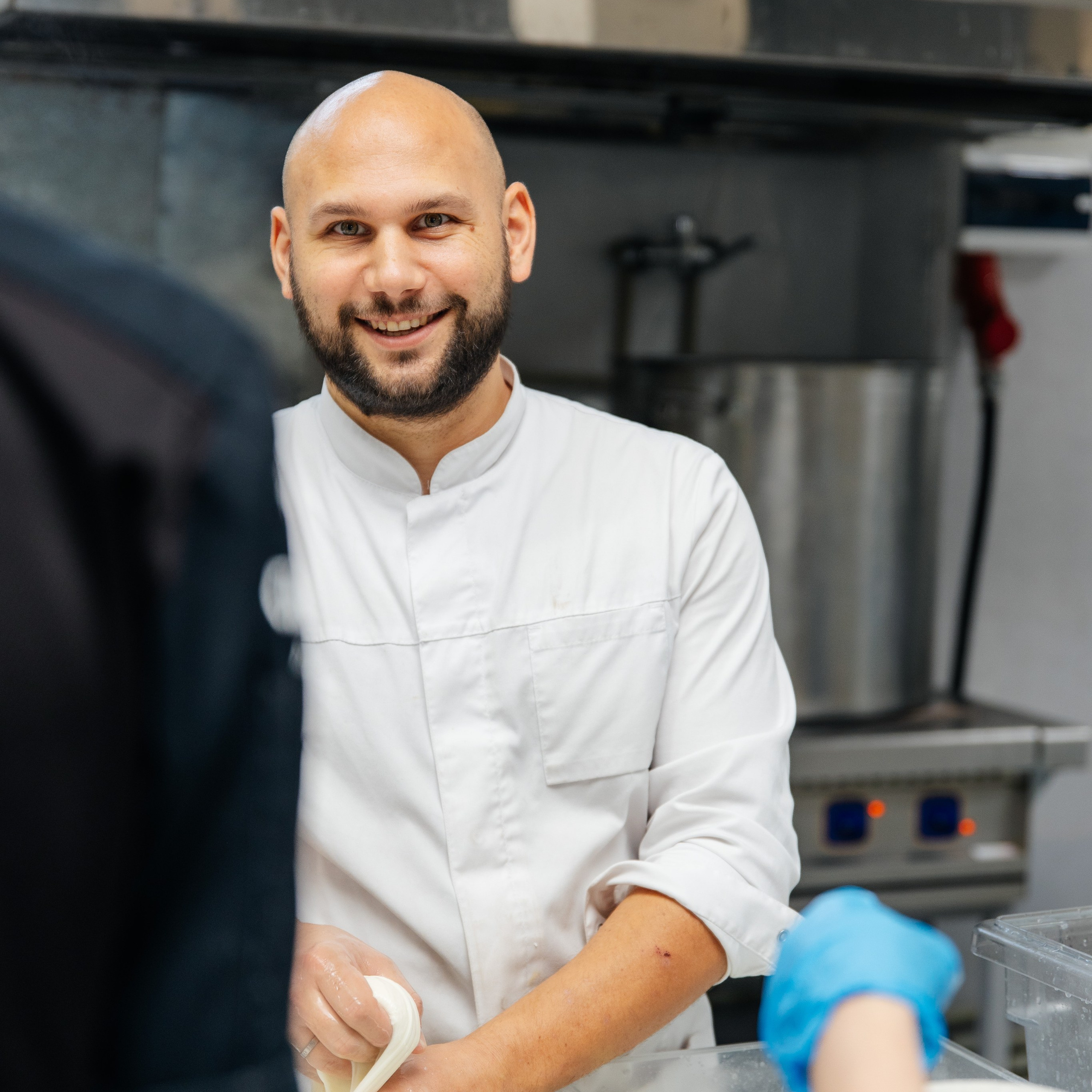 Произодство СЫРНЫЕ ТРАДИЦИИ / СЫРОВАРНЯ