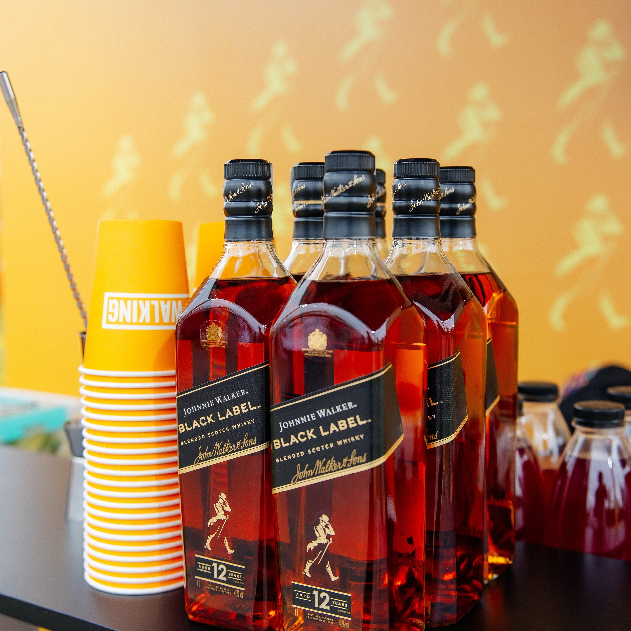 YANDEX PARK. JOHNNIE WALKER — CHINCHIN — SMIRNOFF — TANQUERAY