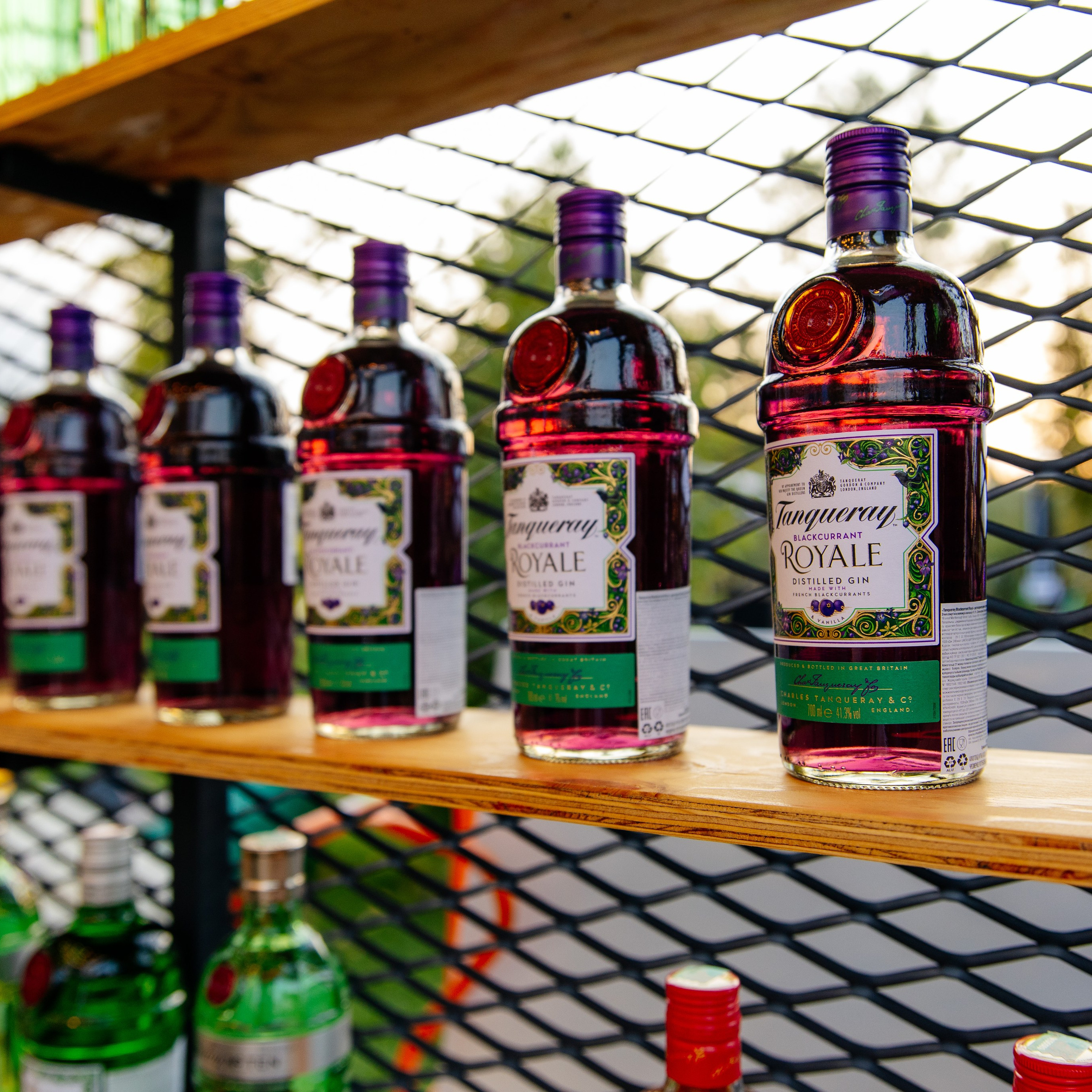 YANDEX PARK. JOHNNIE WALKER — CHINCHIN — SMIRNOFF — TANQUERAY