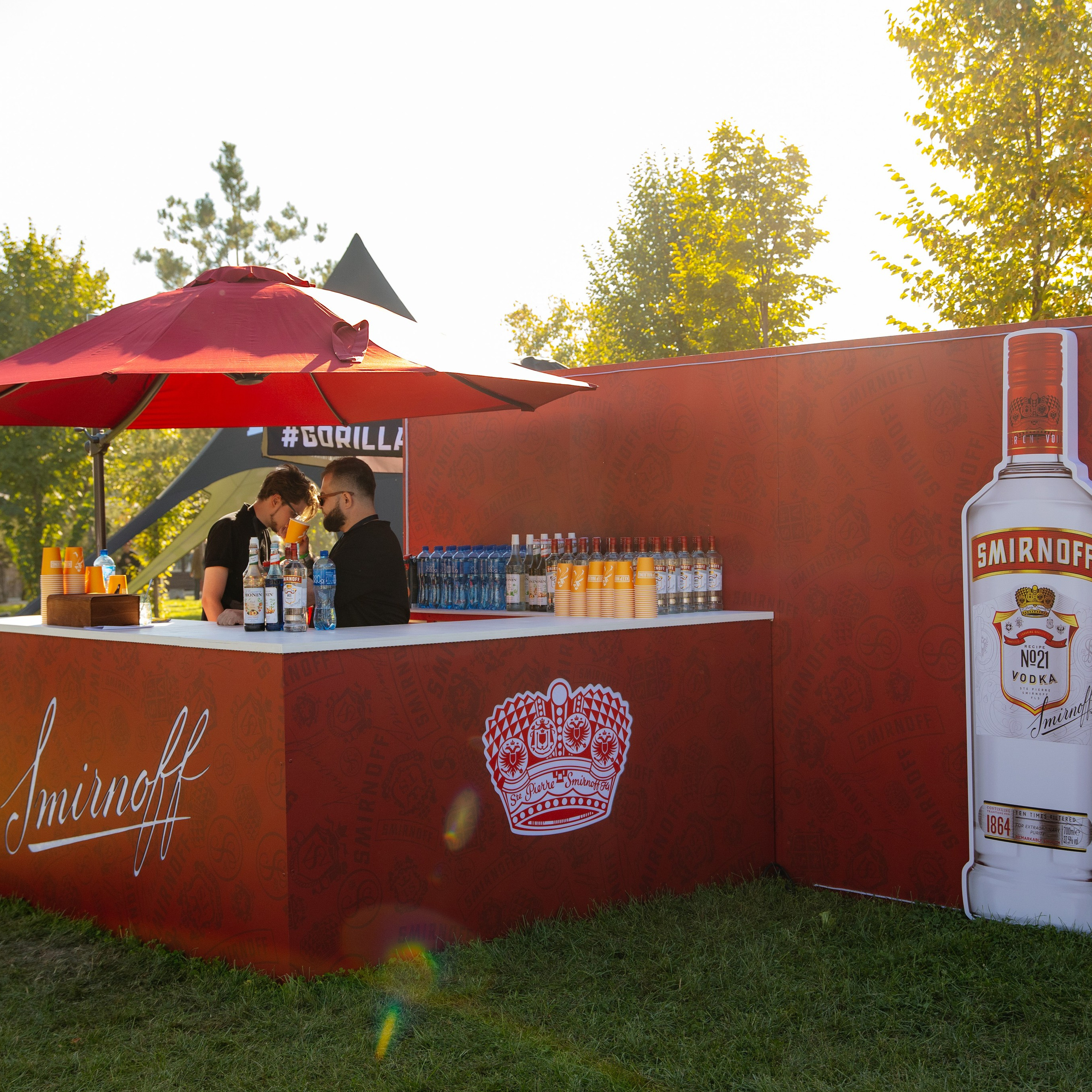 YANDEX PARK. JOHNNIE WALKER — CHINCHIN — SMIRNOFF — TANQUERAY