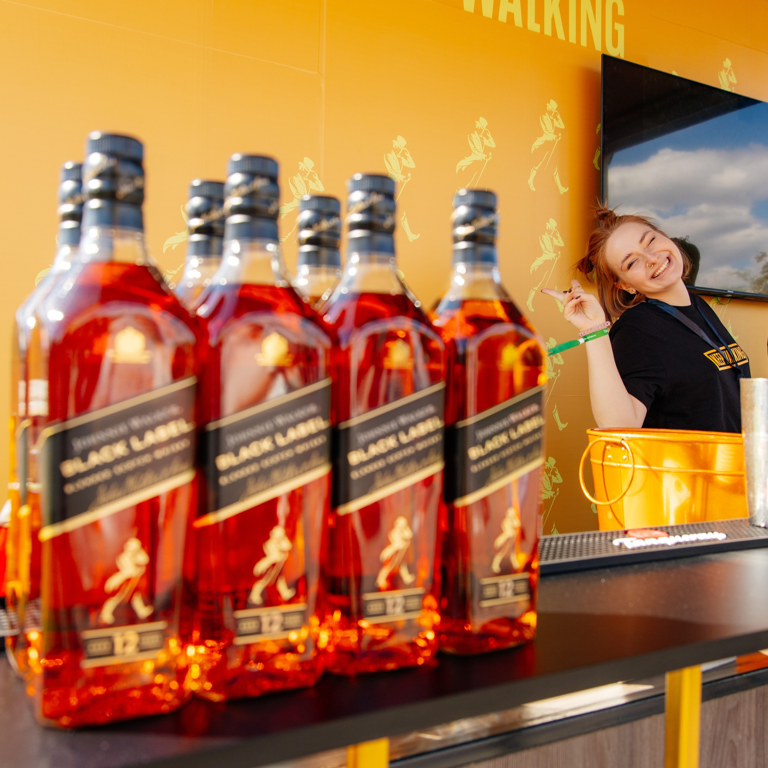 YANDEX PARK. JOHNNIE WALKER — CHINCHIN — SMIRNOFF — TANQUERAY