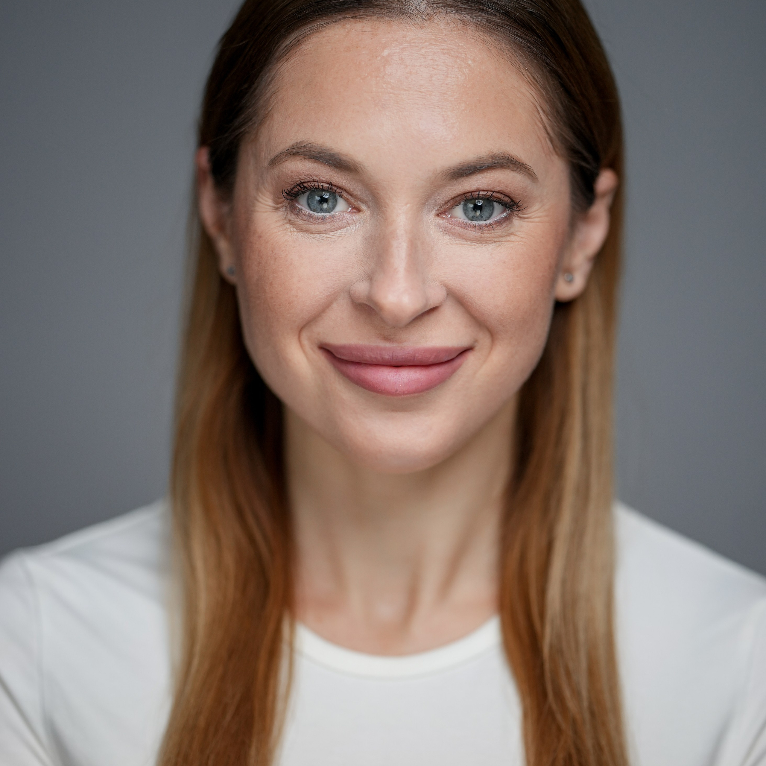 Вероника Ищенко (базовое актёрское портфолио)