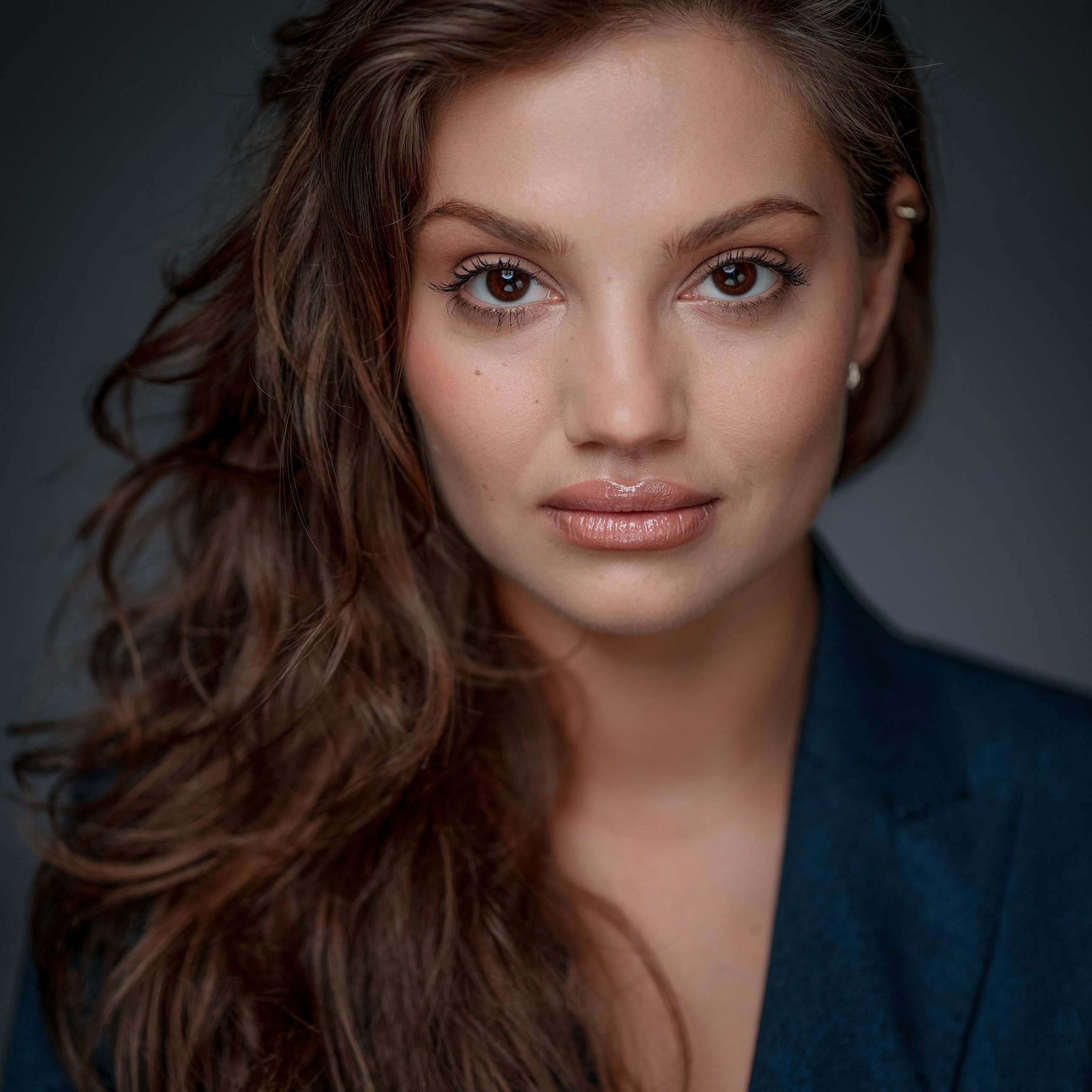 Диана Шаталова (базовое и типажное актерское портфолио)