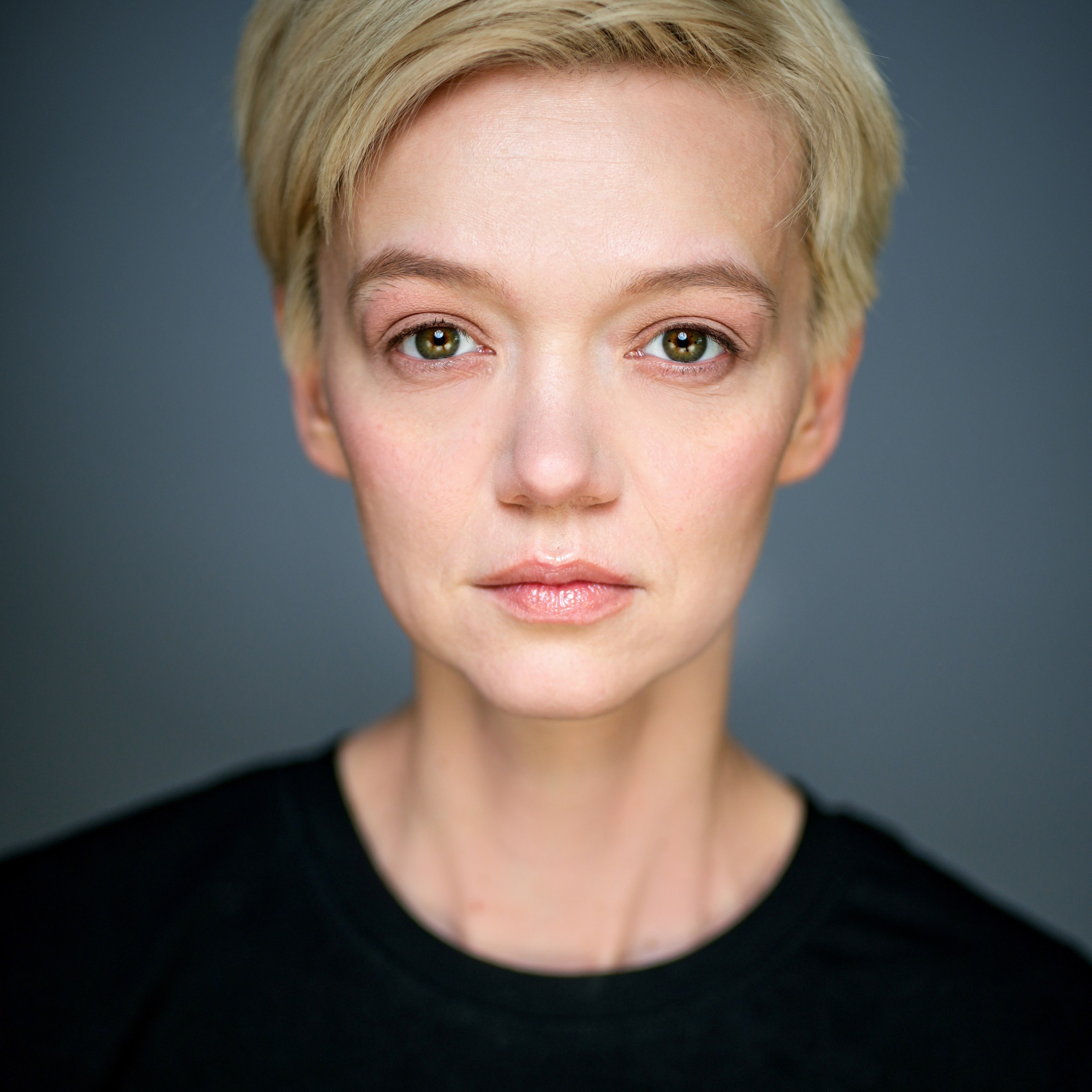 Тамара Адамова (базовое актерское портфолио)