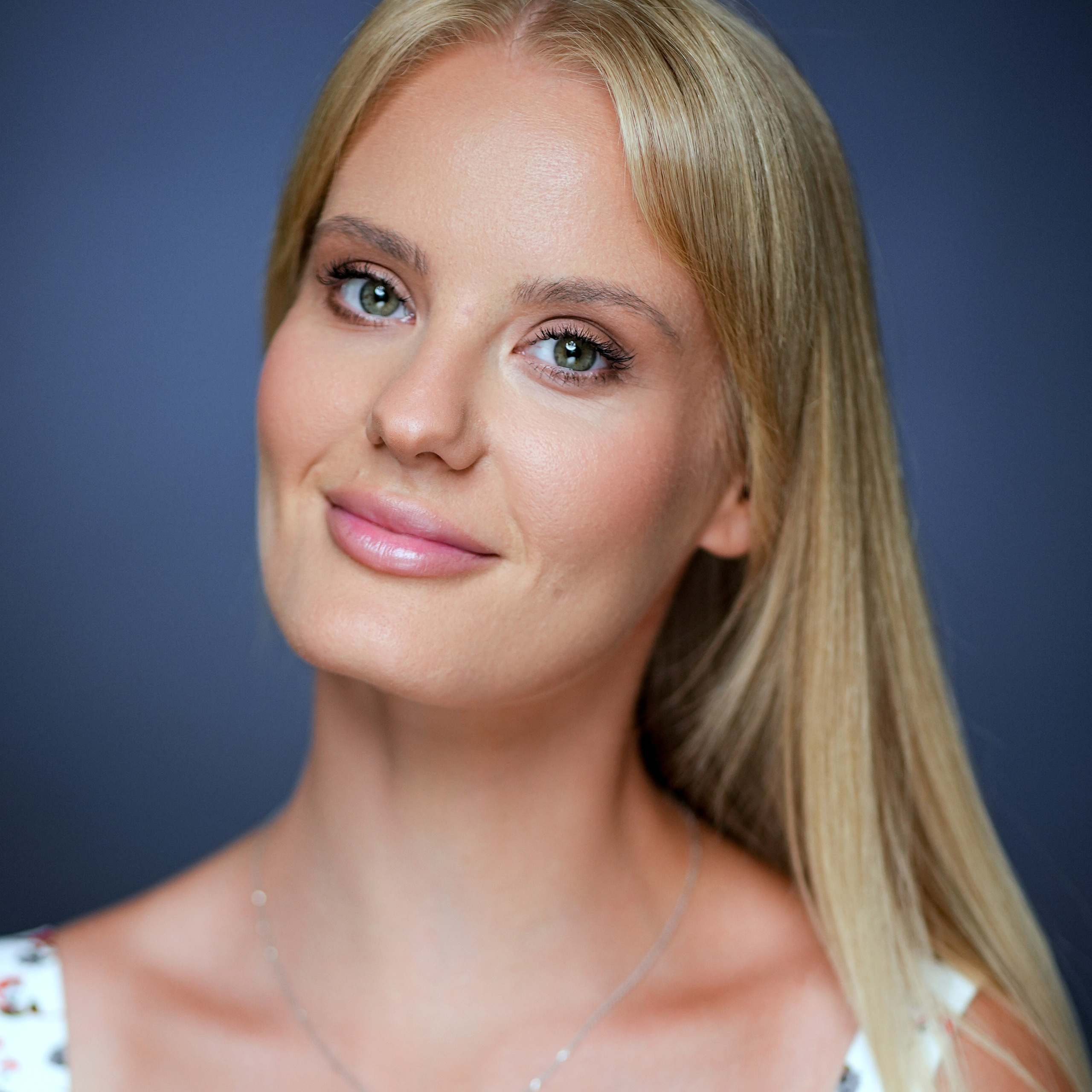 Дара Соловей (актерская визитка)