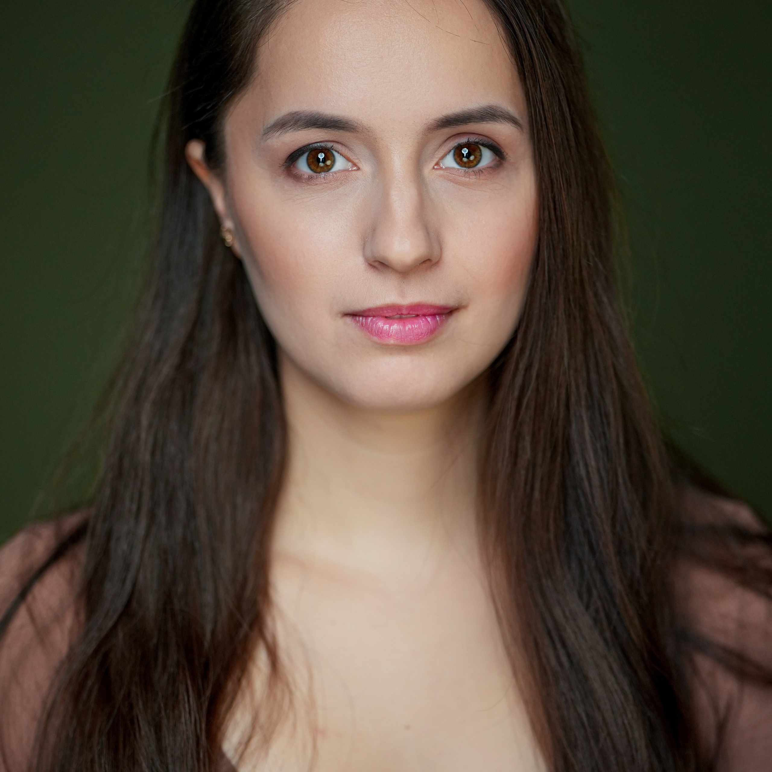 Маруся Погребицкая (базовое актёрское портфолио)