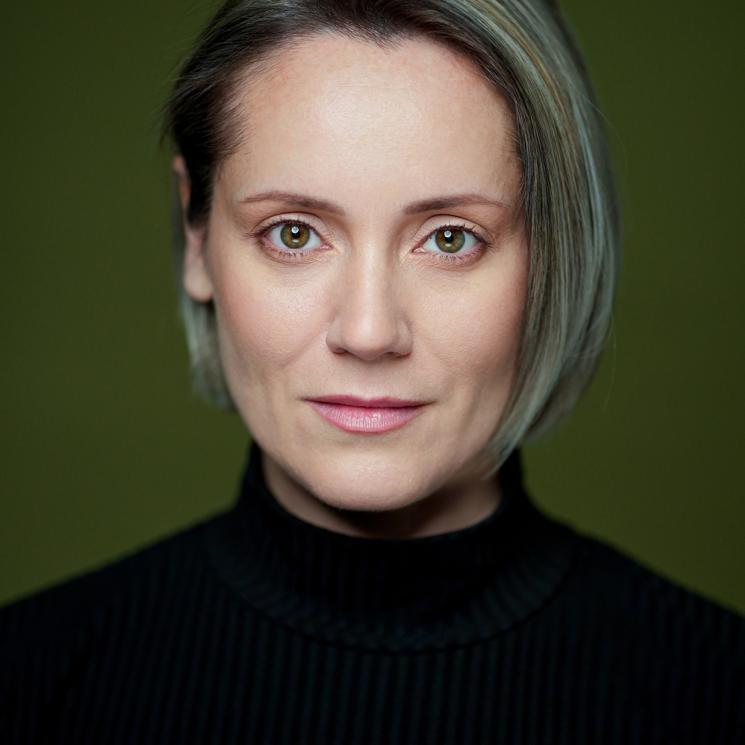 Александра Белова (базовое актёрское портфолио)