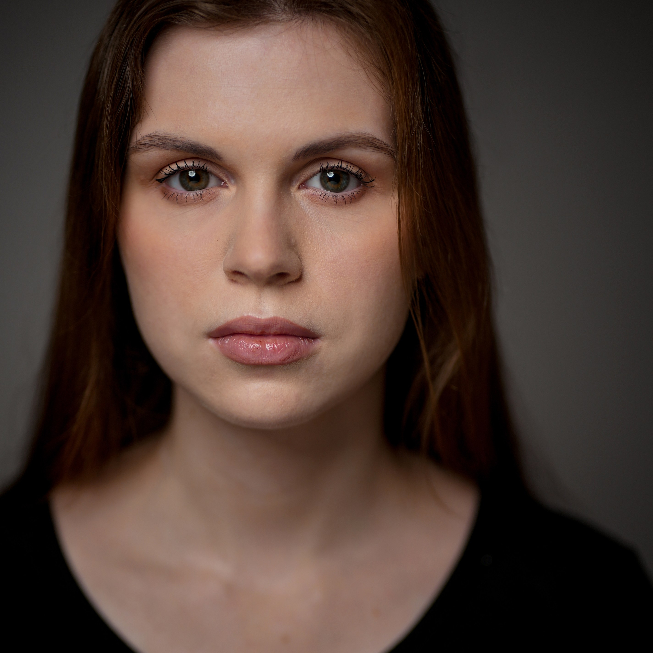 Анастасия Харалампидис (базовое актерское портфолио)