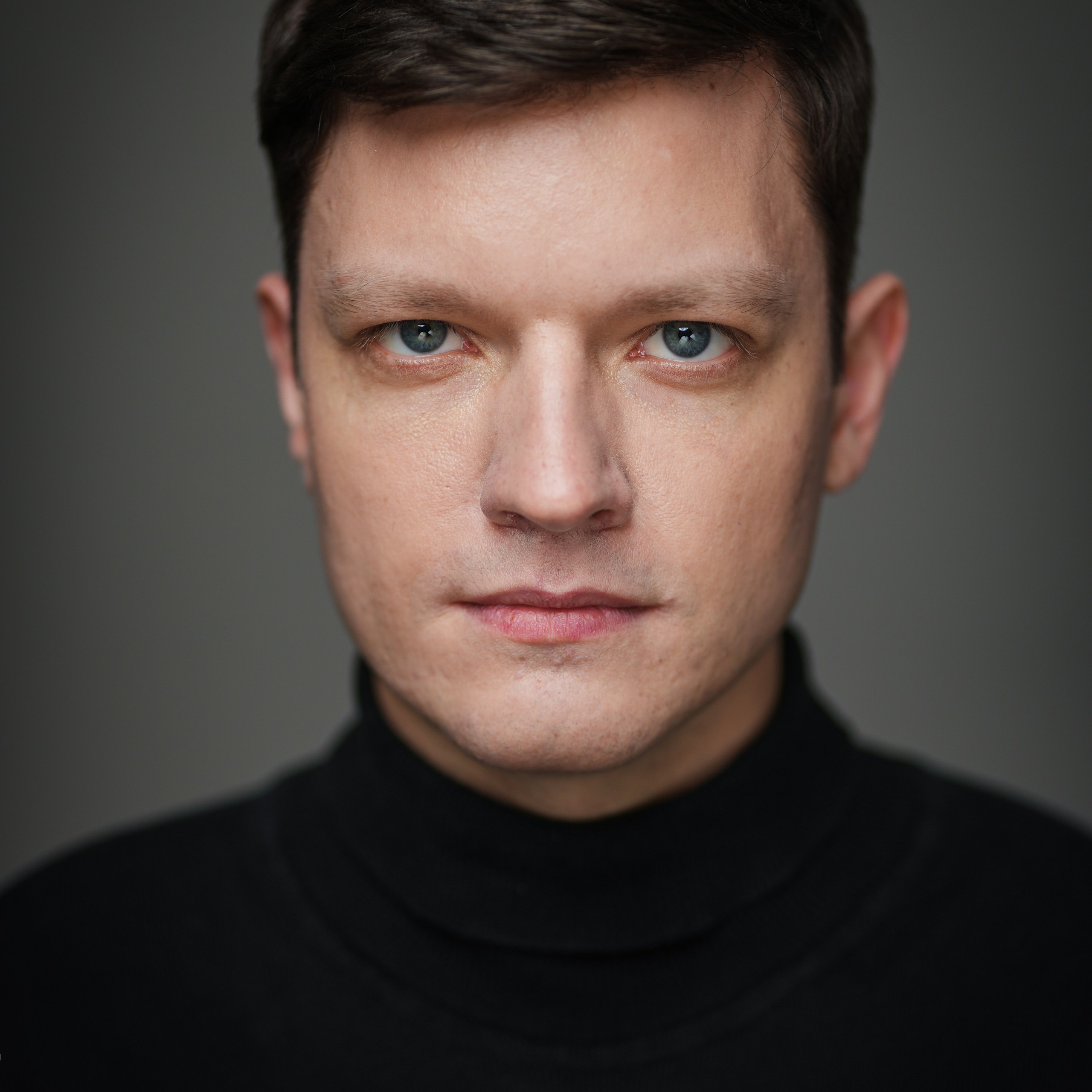 Иван Курс (фотодень, базовое актерское портфолио)