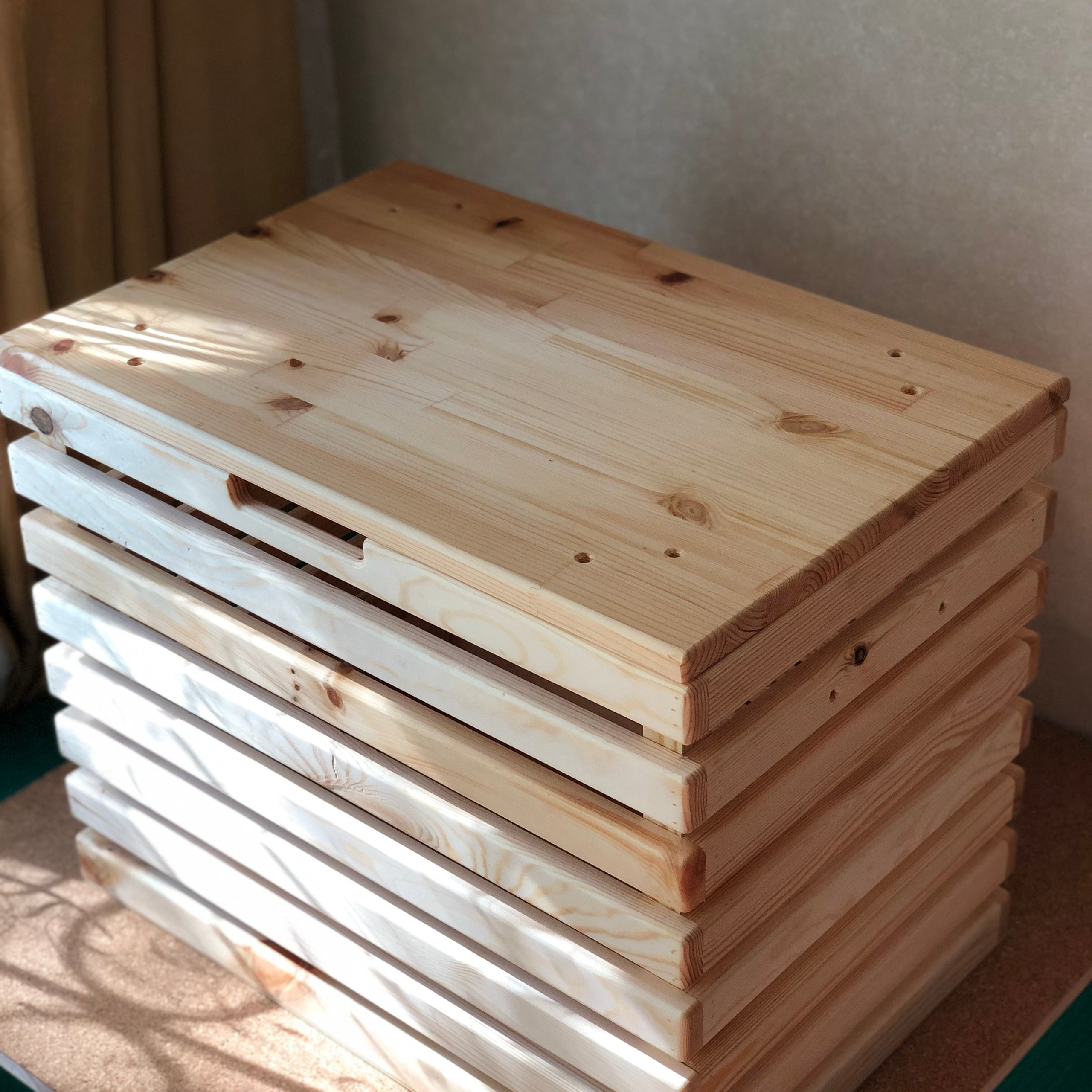 Деревянный сундук